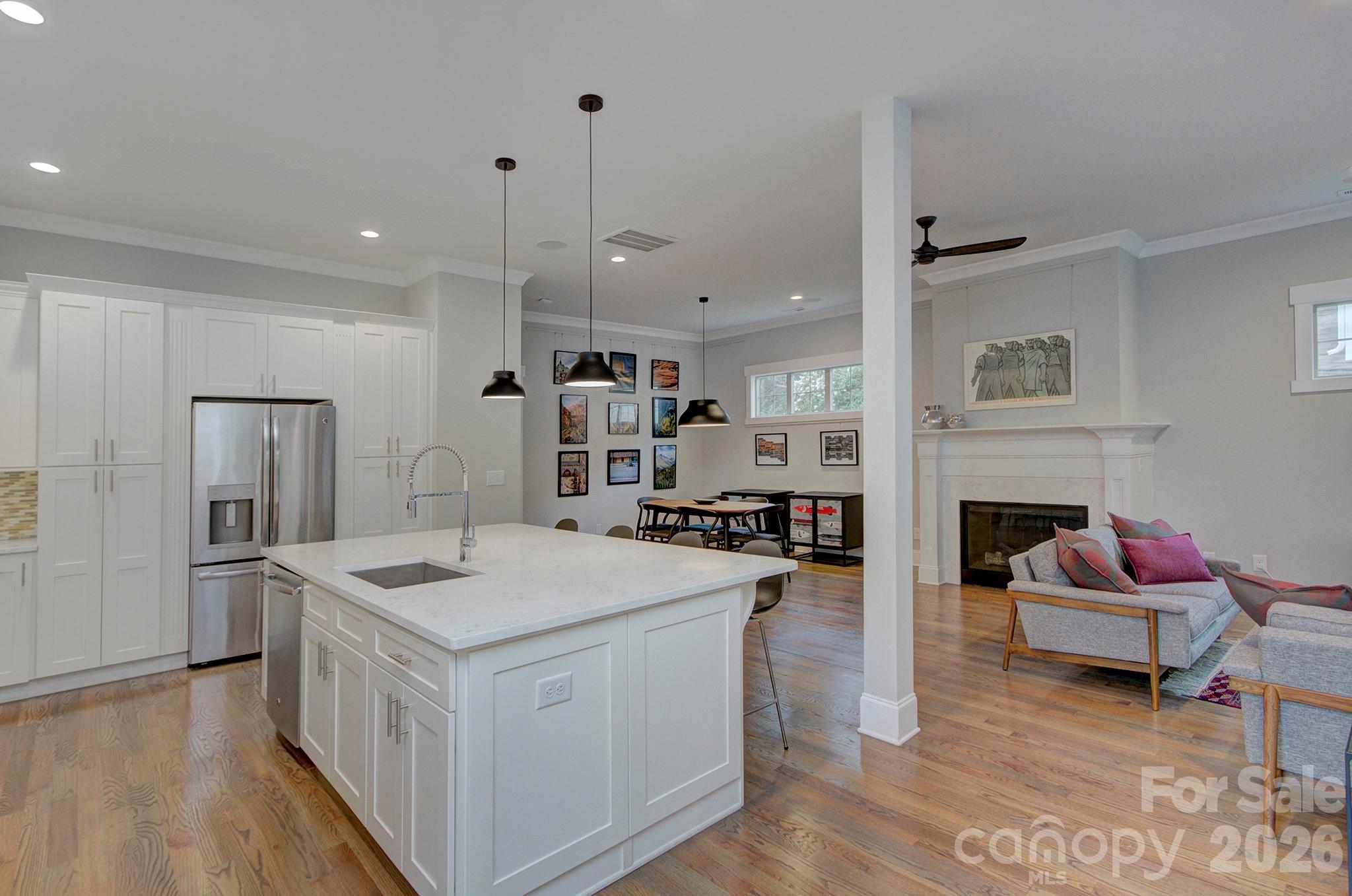 2109 Lanier Avenue — Charlotte