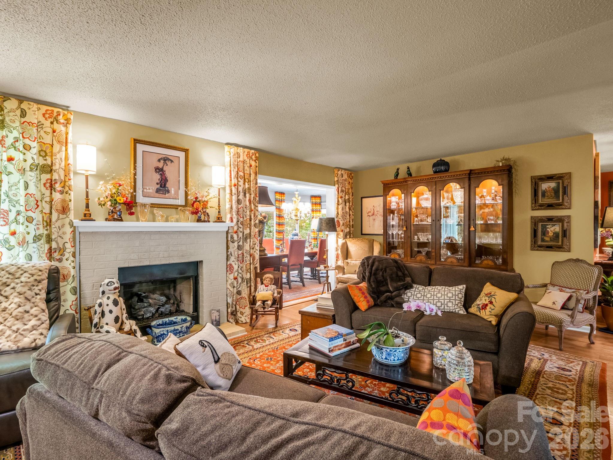 154 Fairlane Road — Columbus