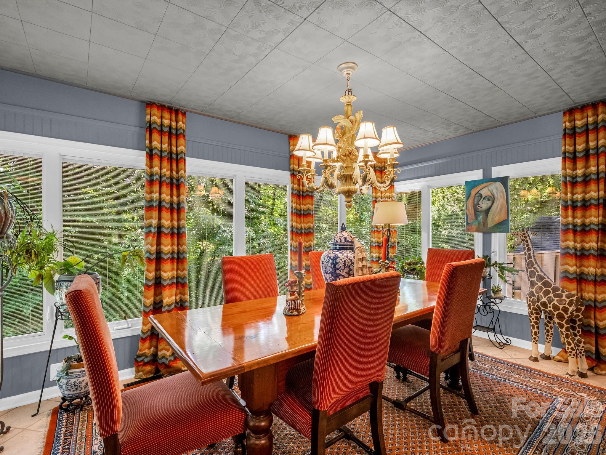 154 Fairlane Road — Columbus