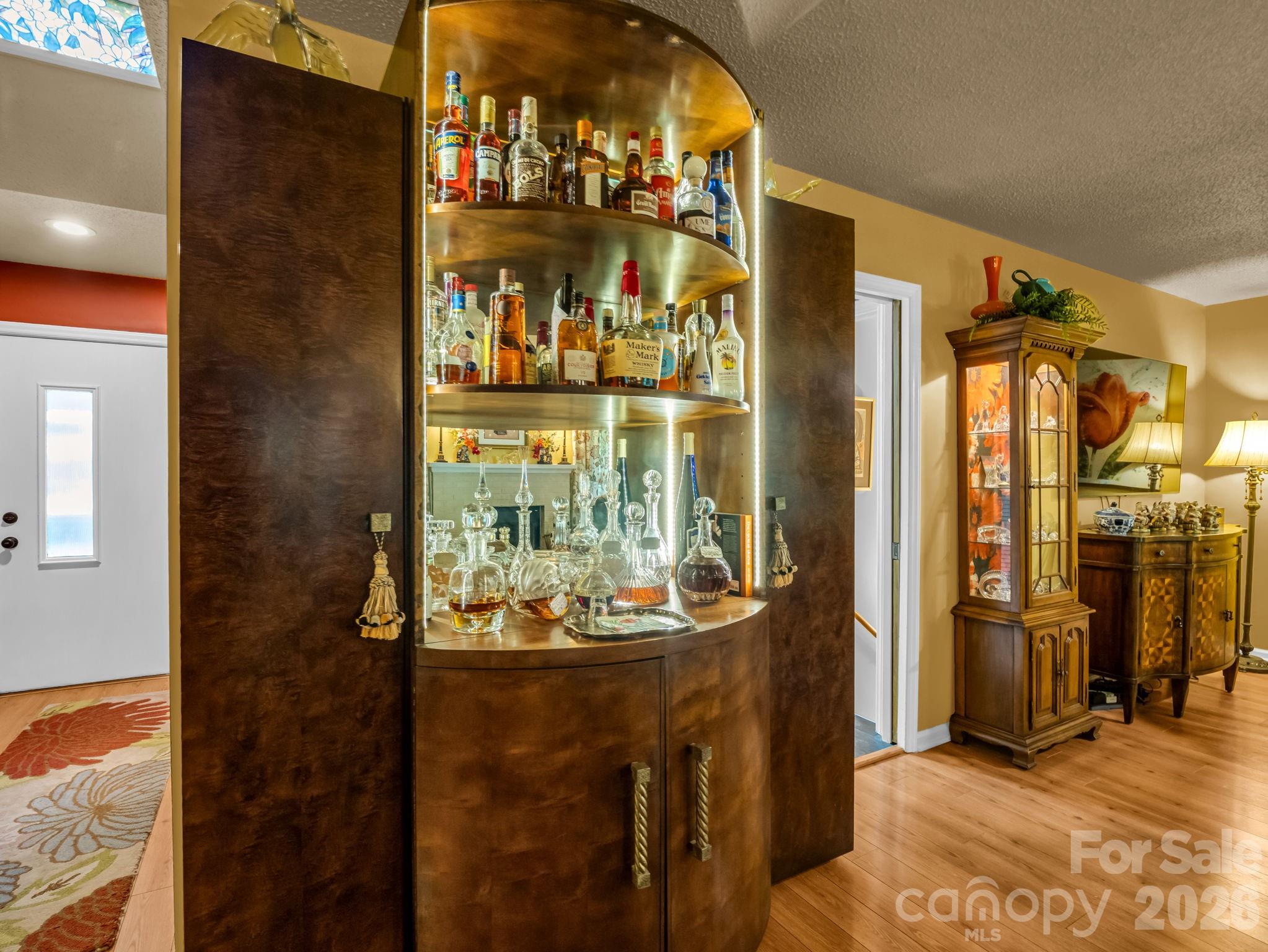 154 Fairlane Road — Columbus