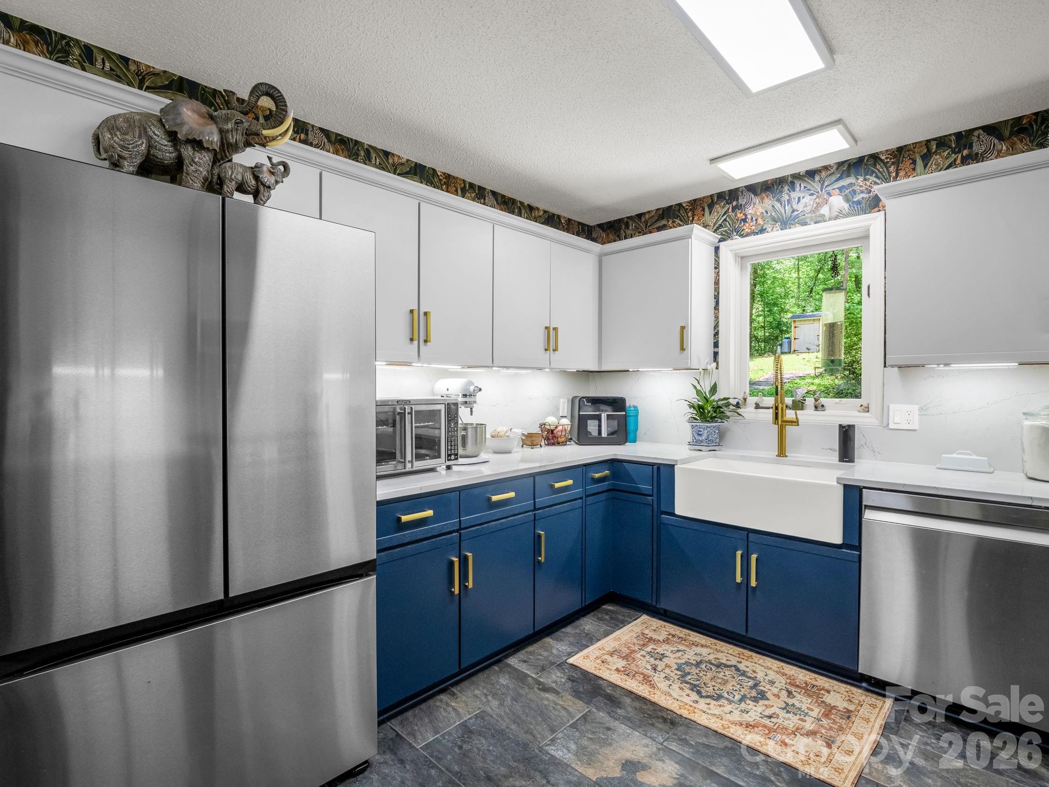 154 Fairlane Road — Columbus