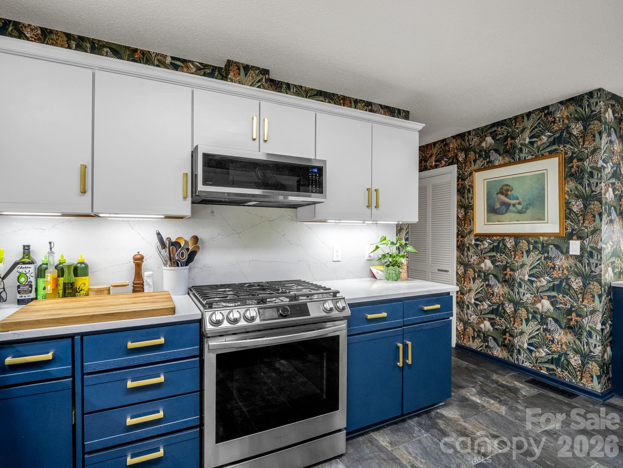 154 Fairlane Road — Columbus