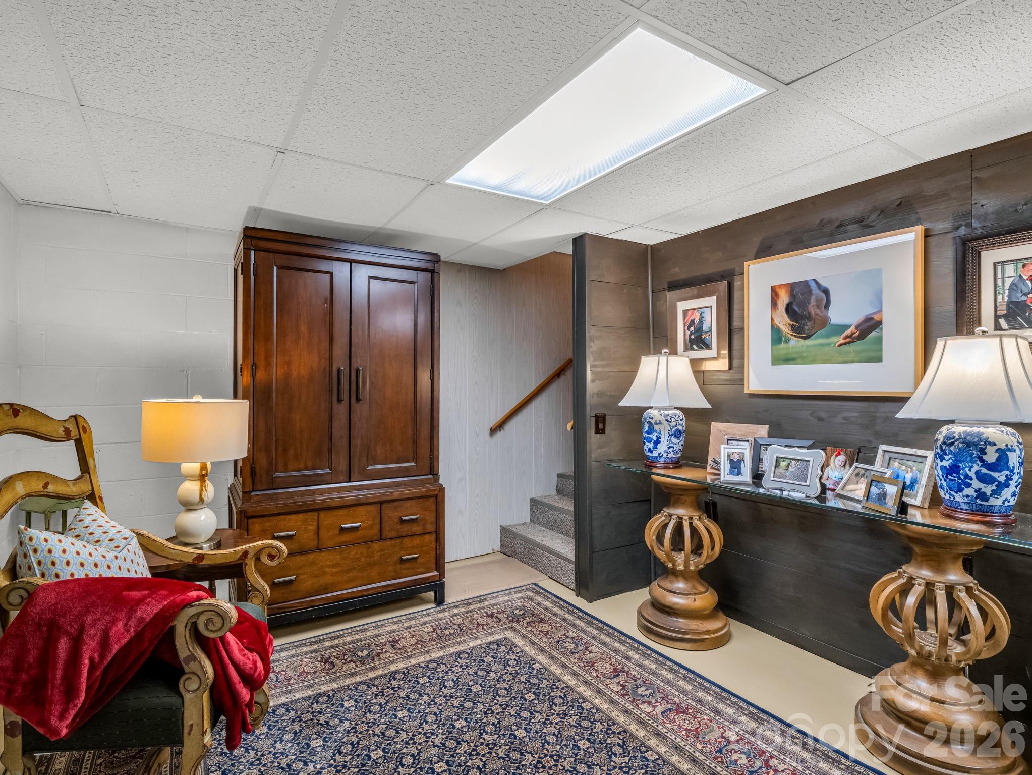 154 Fairlane Road — Columbus