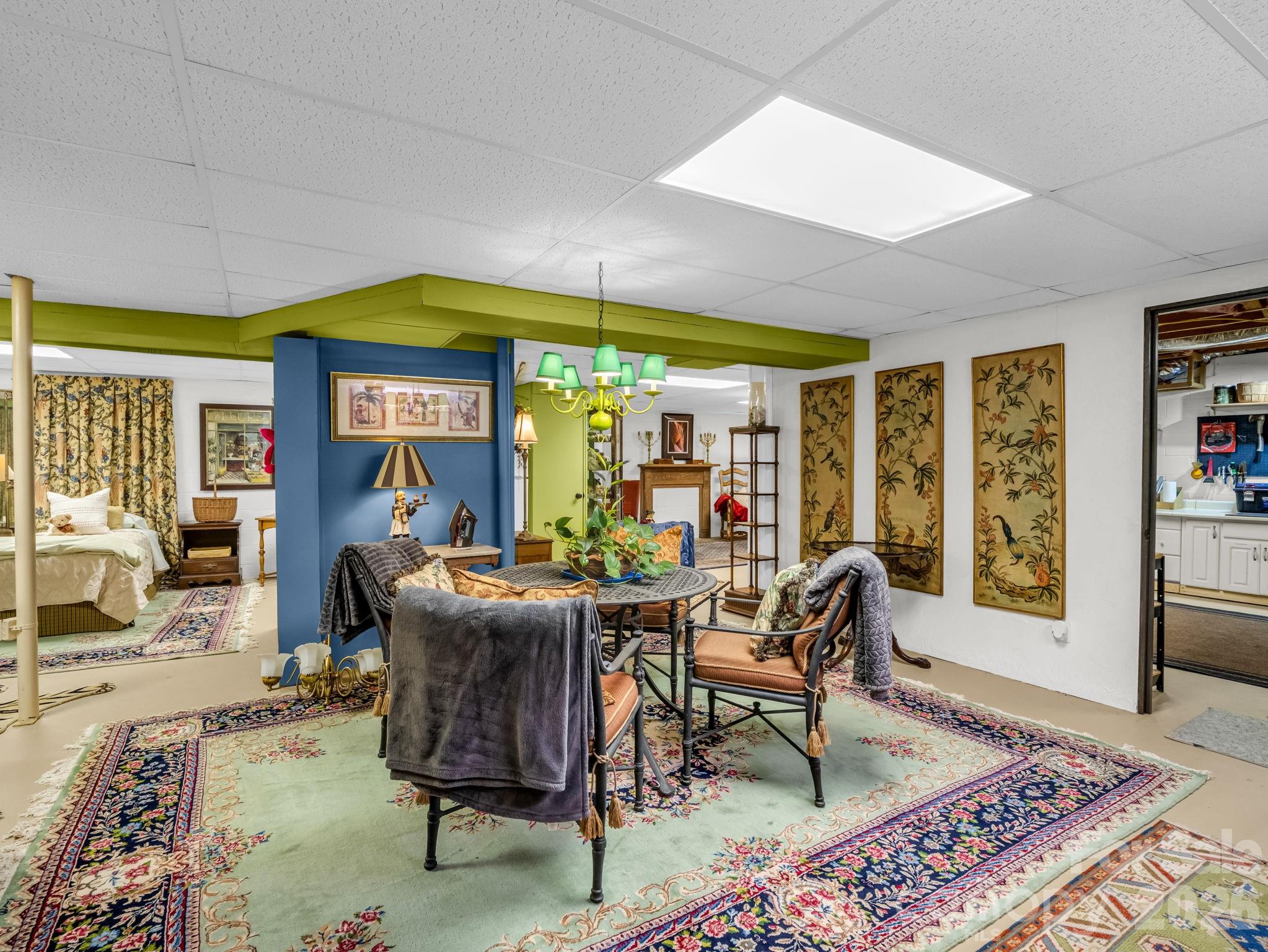154 Fairlane Road — Columbus