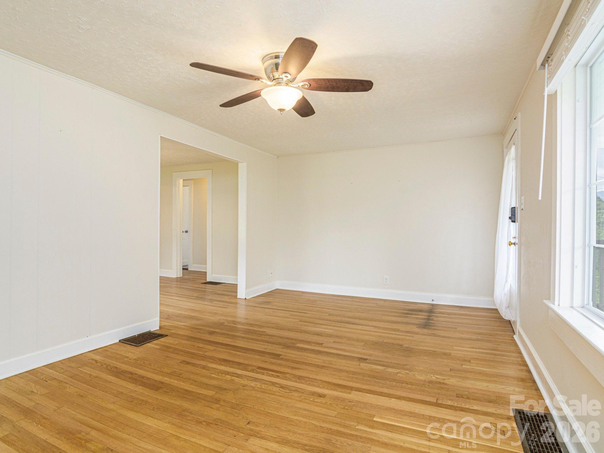 48 Hickory Tree Road — Asheville