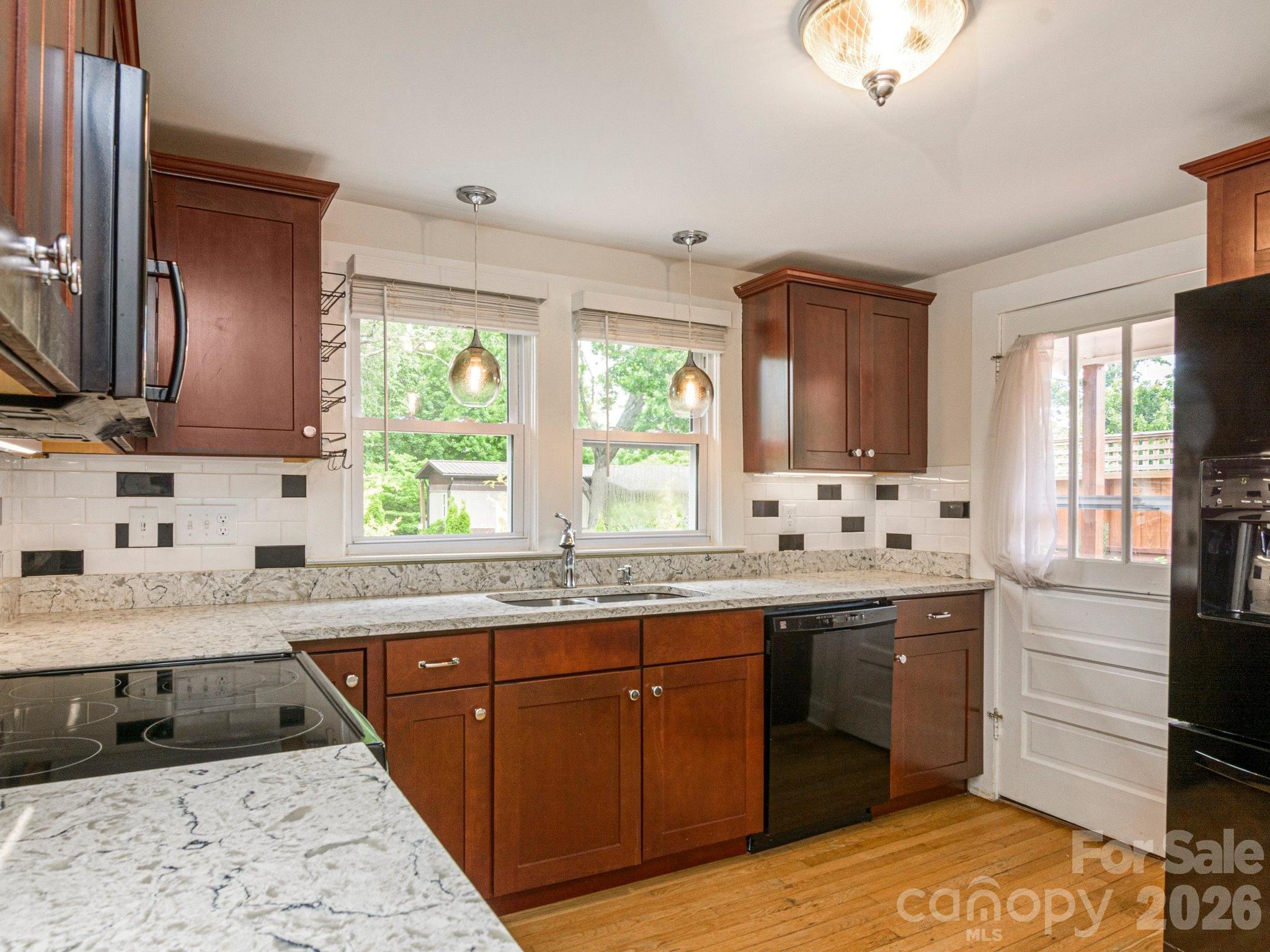 48 Hickory Tree Road — Asheville