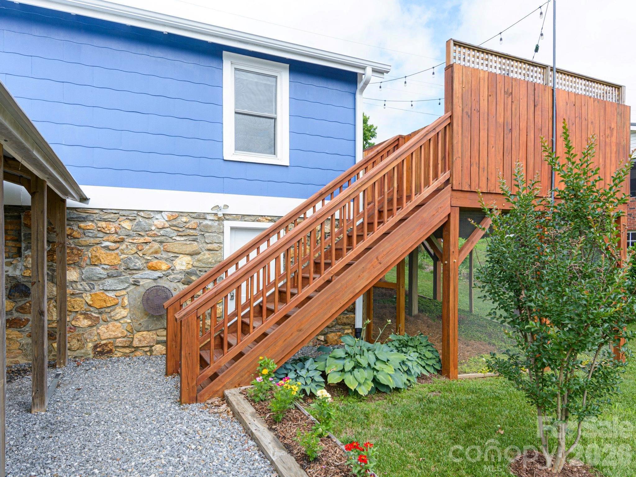 48 Hickory Tree Road — Asheville
