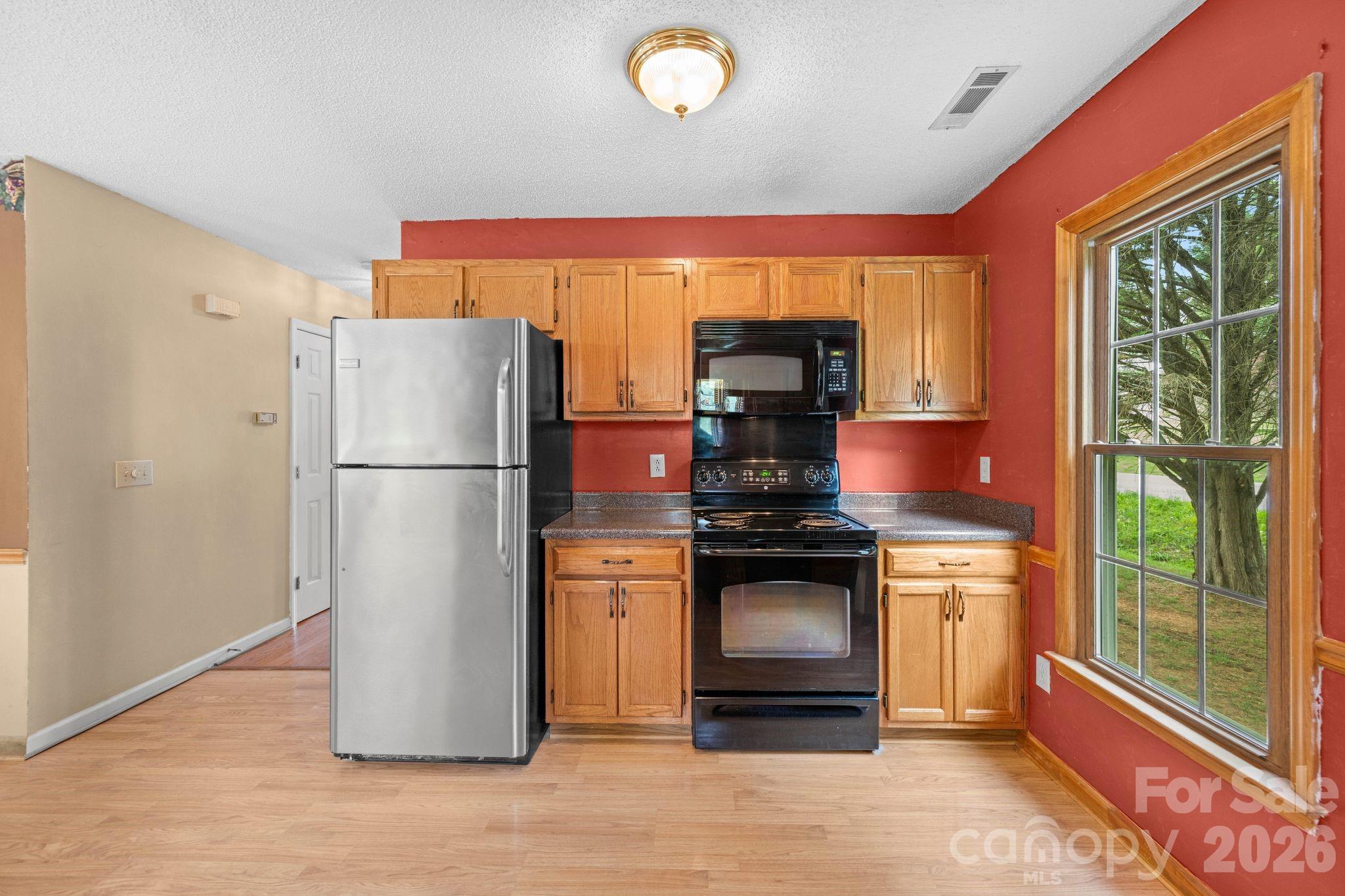 7600 Sedgewick Ridge Road — Lewisville