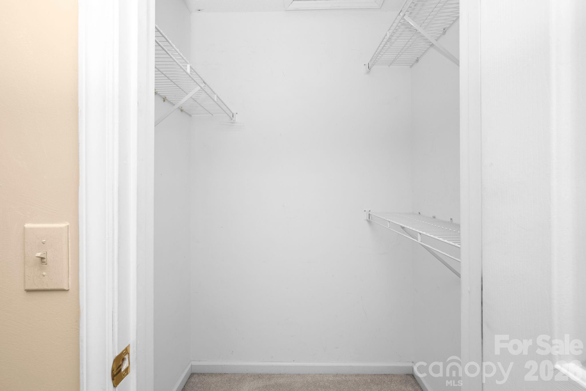 7600 Sedgewick Ridge Road — Lewisville