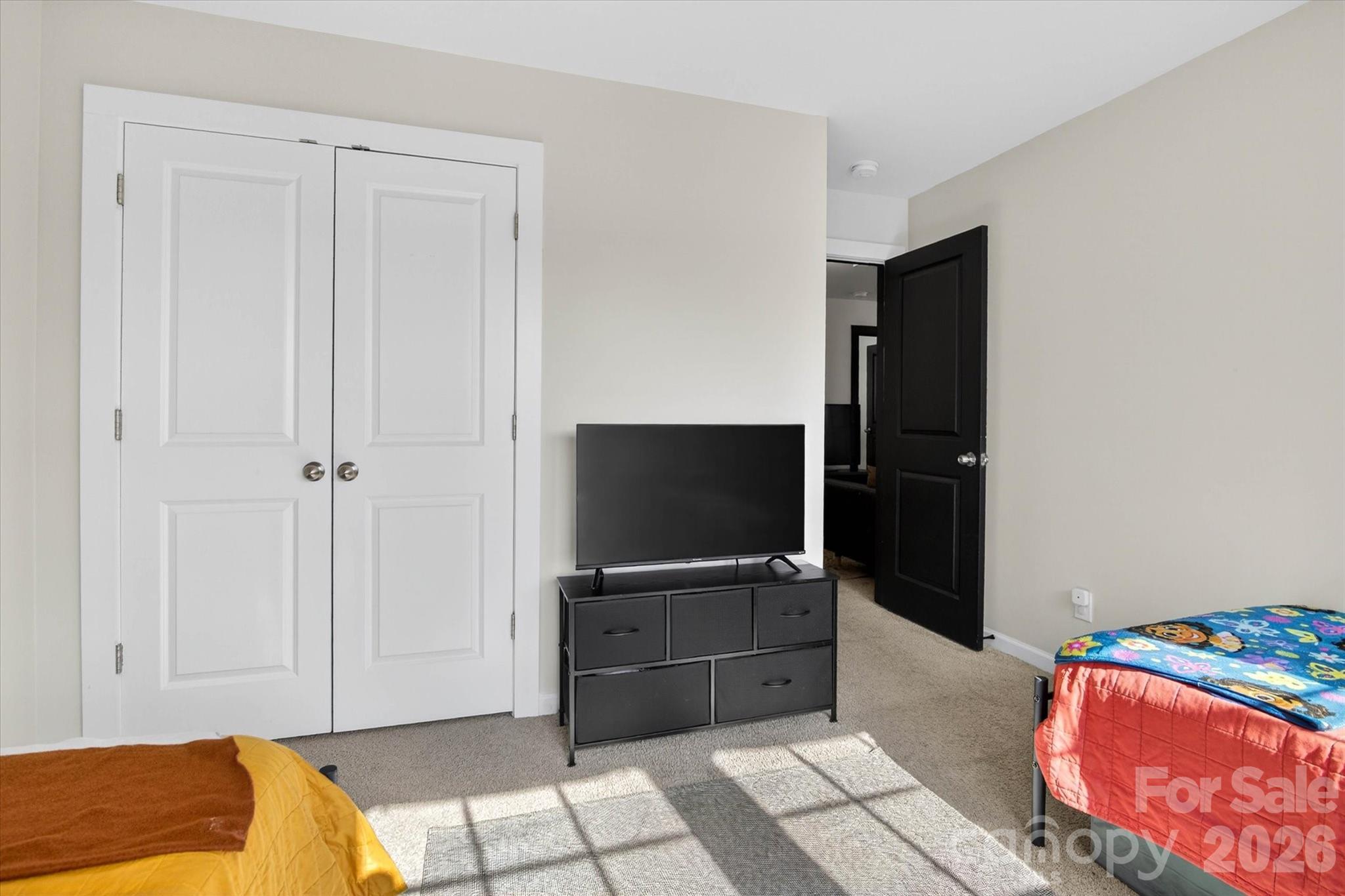 548 Kingsway Circle — Charlotte