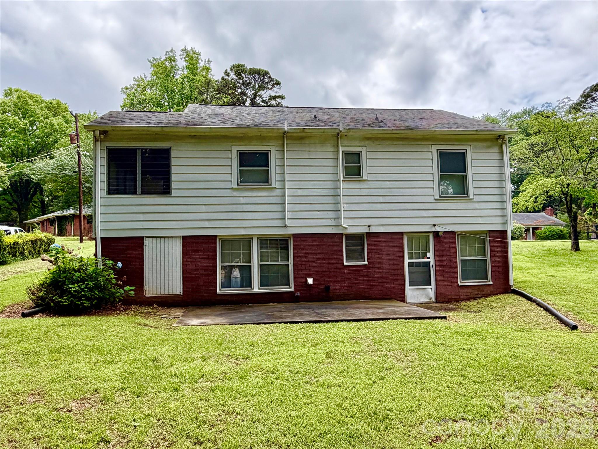 5057 Erickson Road — Charlotte