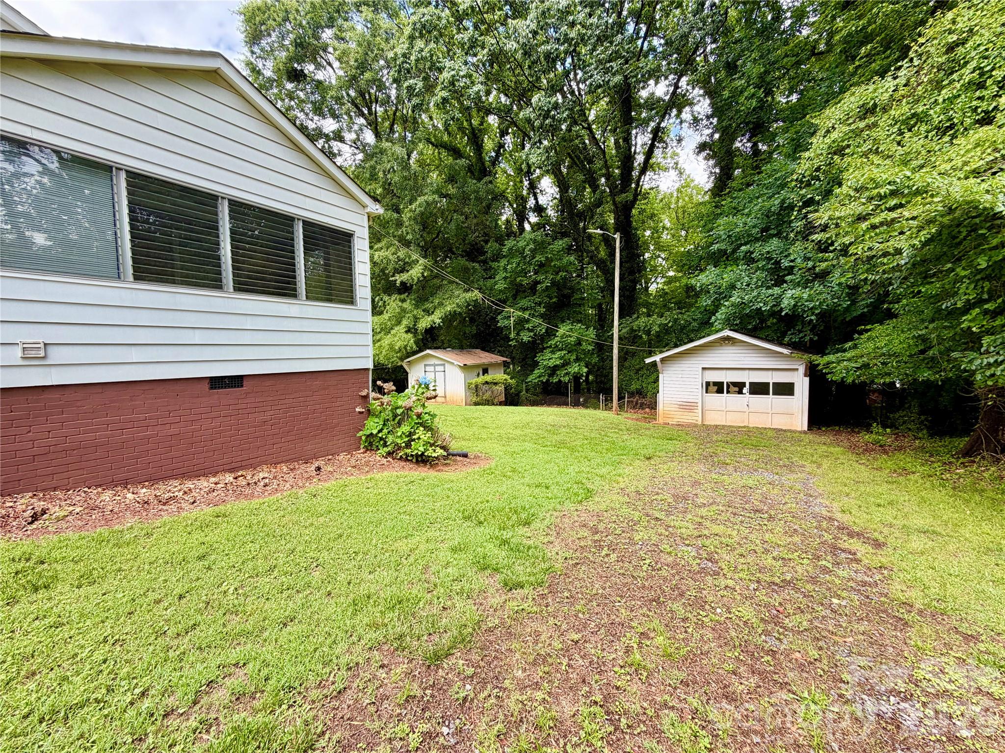 5057 Erickson Road — Charlotte