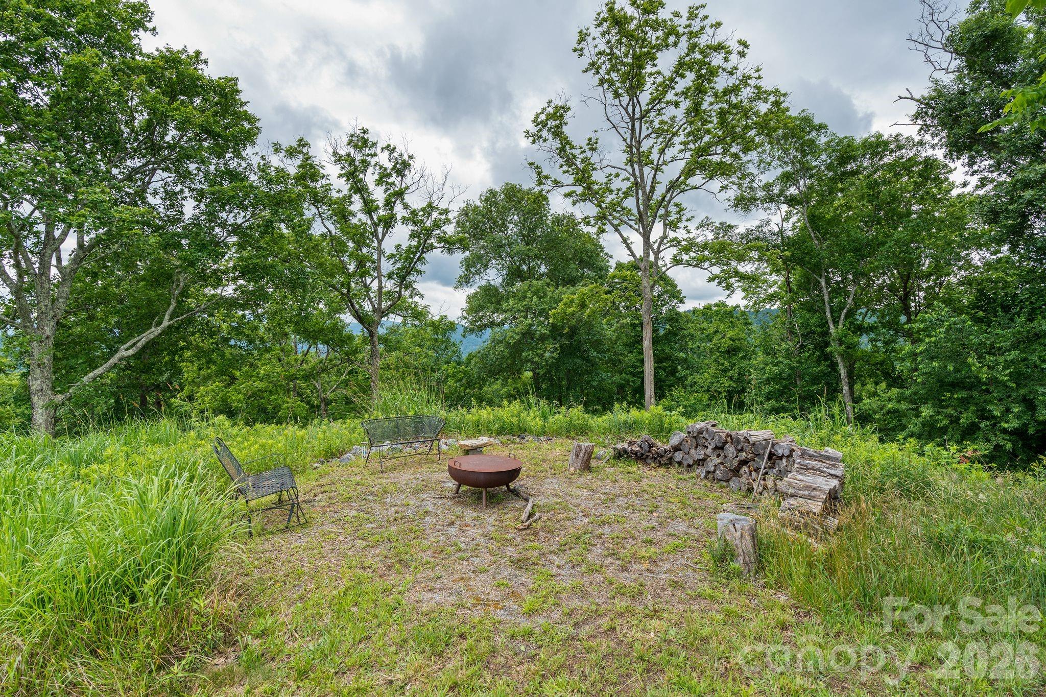 601 and 478 Freedom Cove Drive — Marshall