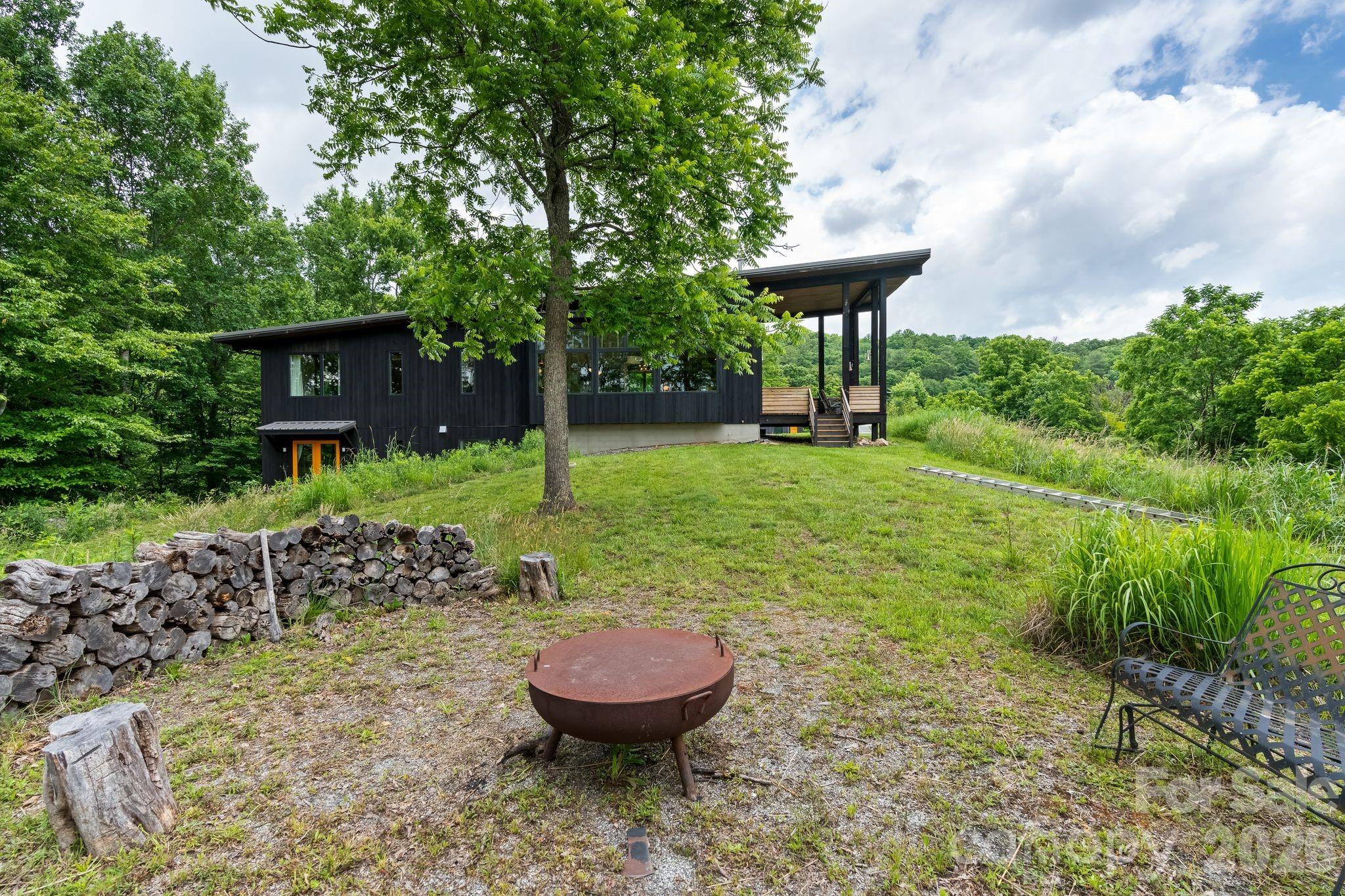 601 and 478 Freedom Cove Drive — Marshall