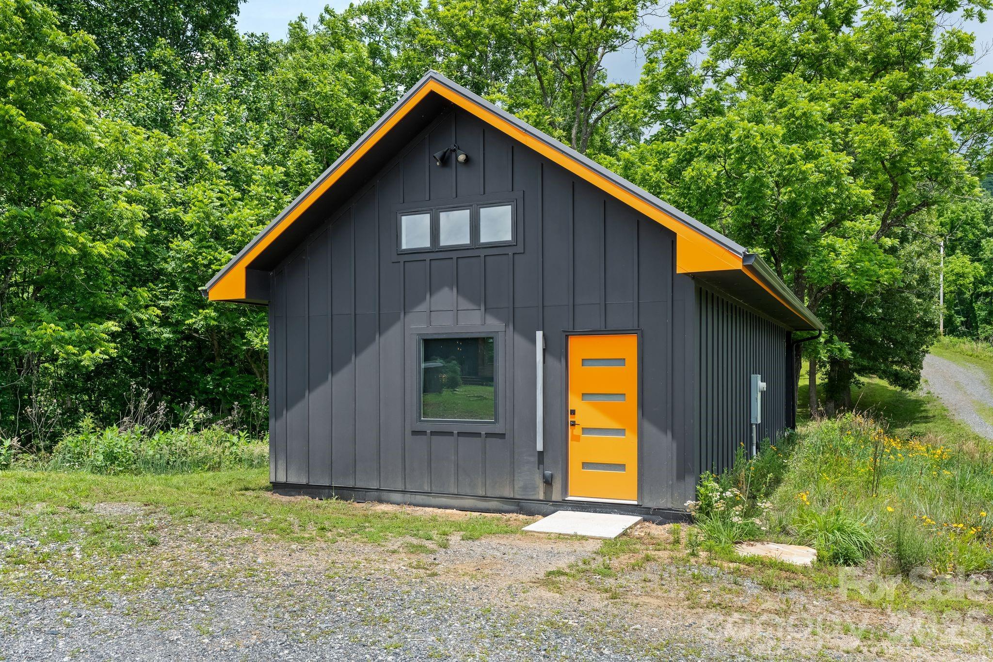 601 and 478 Freedom Cove Drive — Marshall