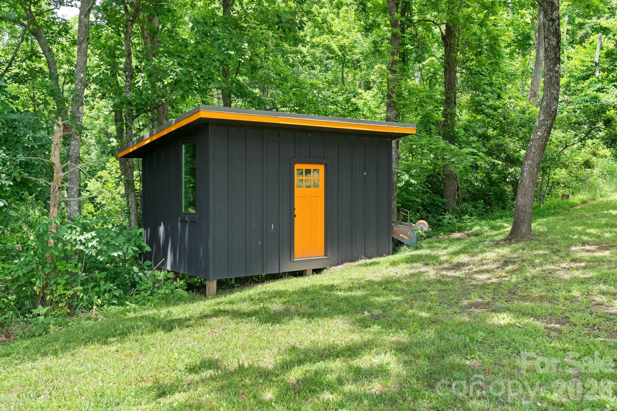 601 and 478 Freedom Cove Drive — Marshall