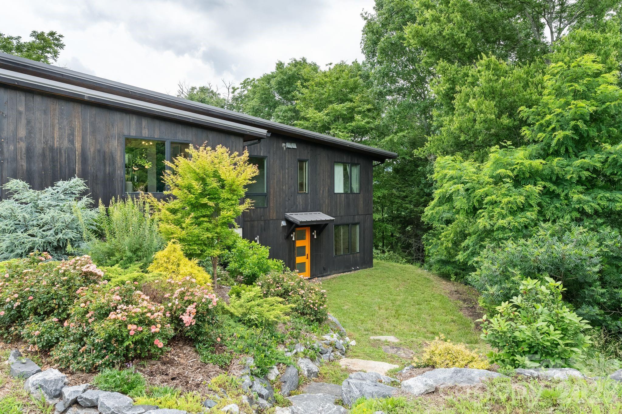 601 and 478 Freedom Cove Drive — Marshall