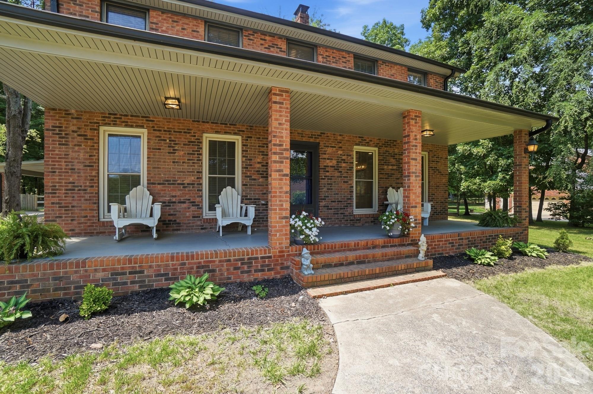 4020 Glen Haven Drive SW — Concord
