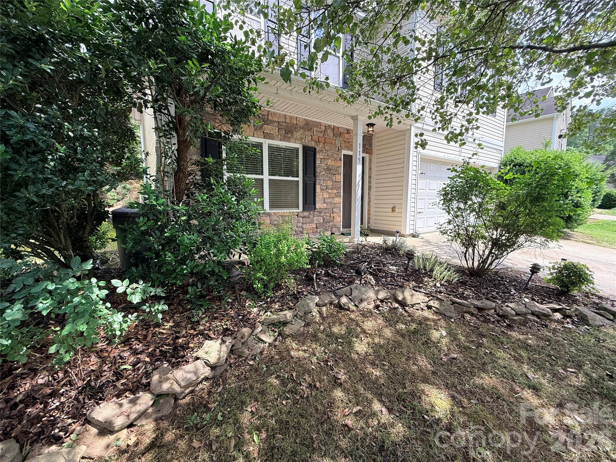 115 Thorsen Drive — Mooresville