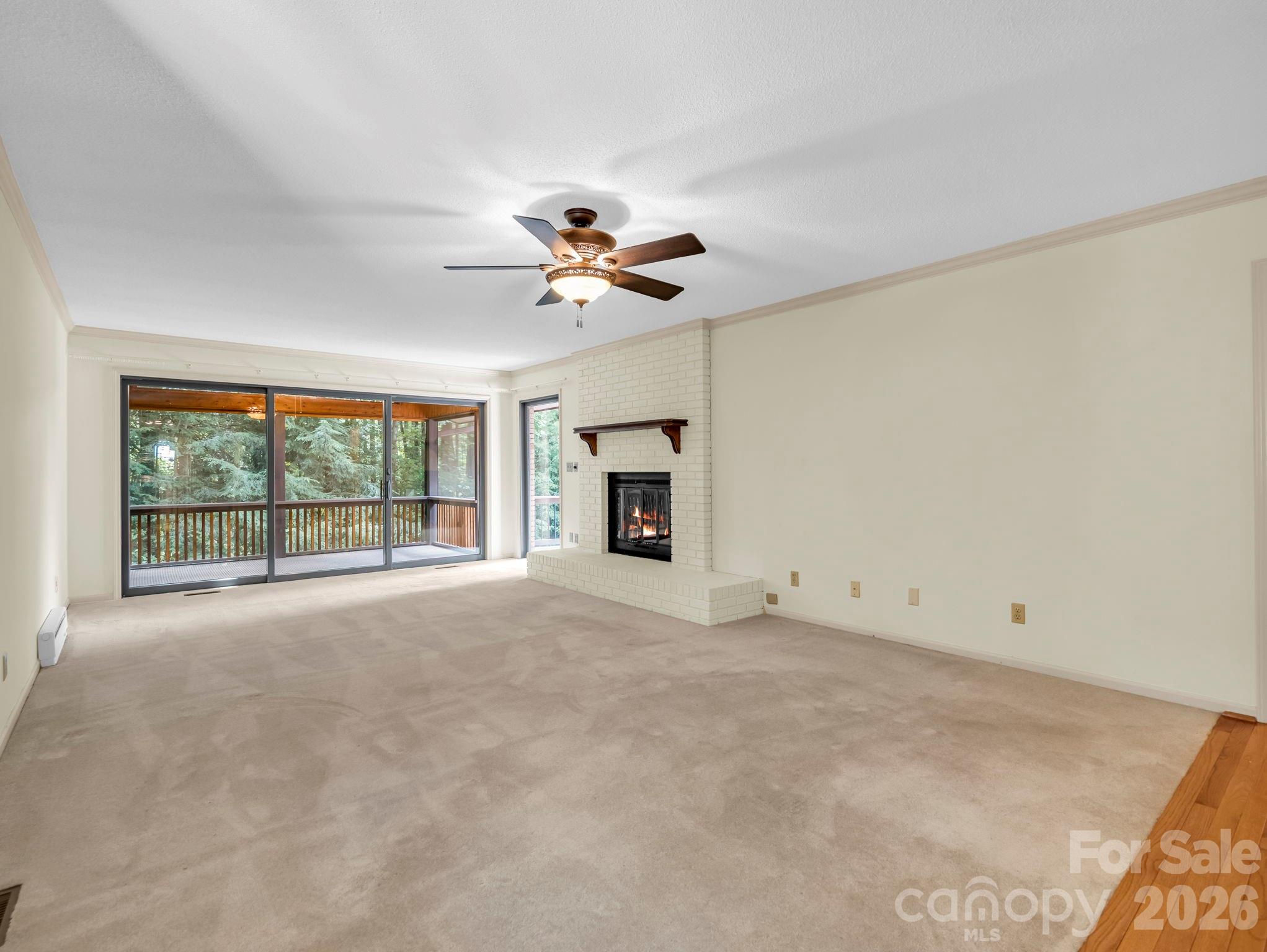 115 Woodhaven Drive — Hendersonville