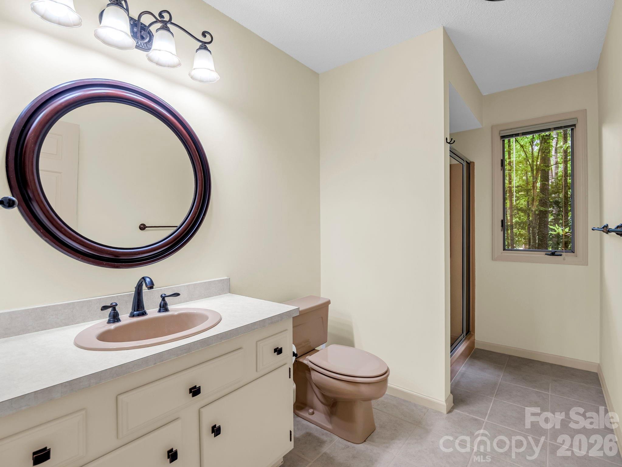 115 Woodhaven Drive — Hendersonville