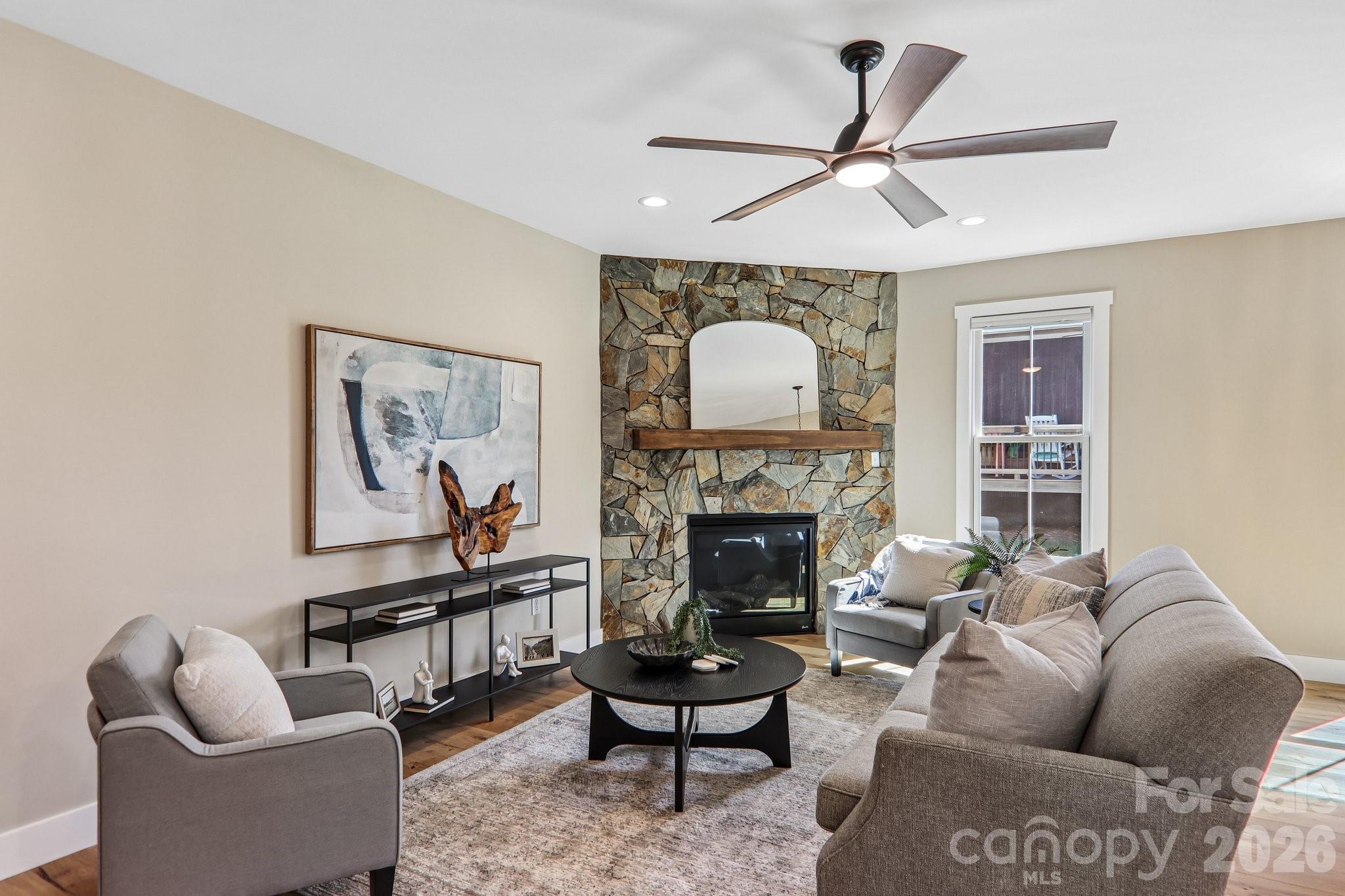 119 Olde Oak Way — Hendersonville