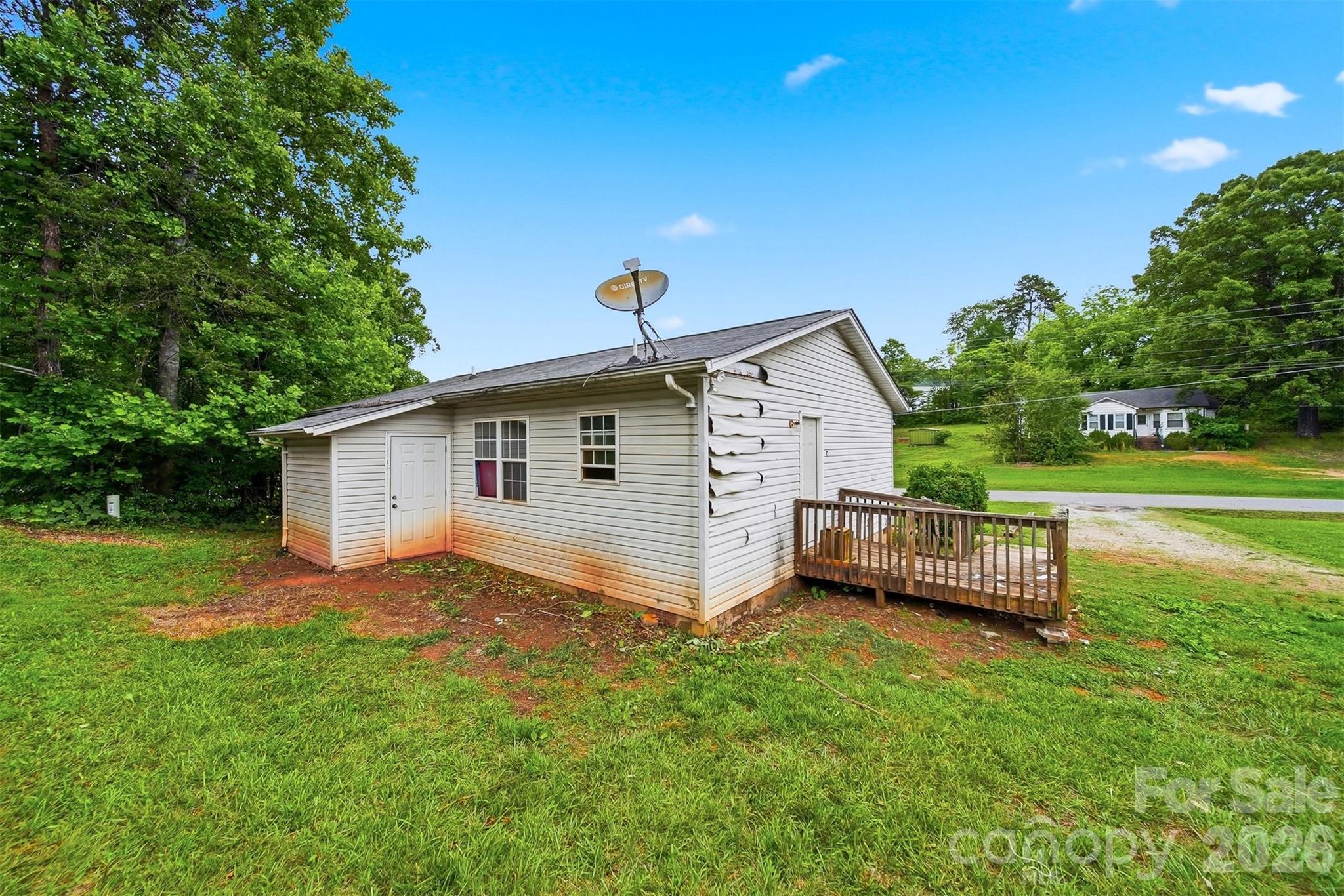 2130 Haven Circle SE — Lenoir