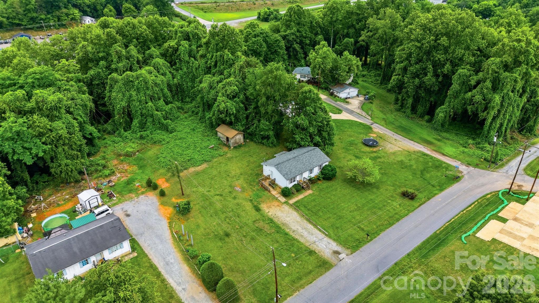 2130 Haven Circle SE — Lenoir