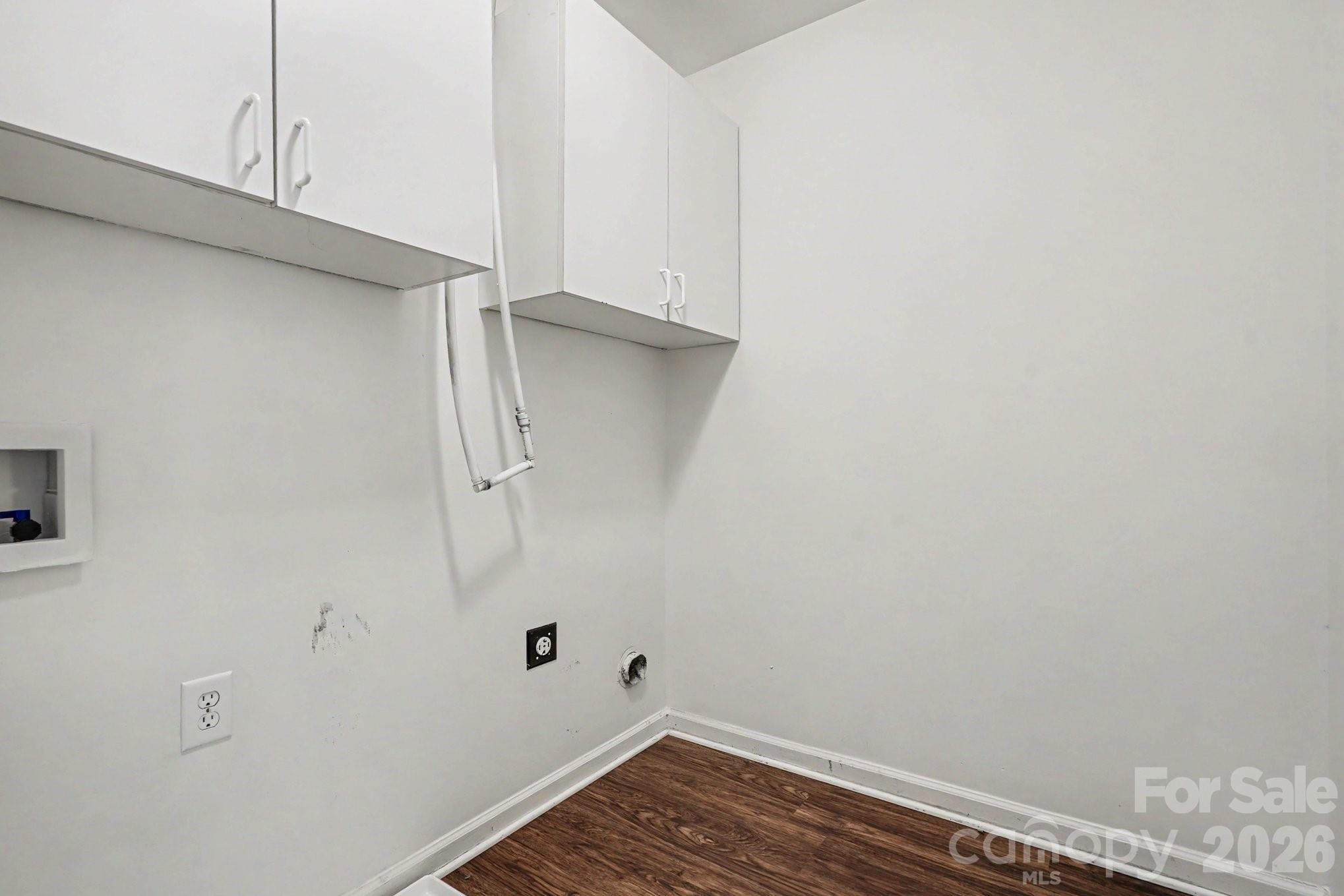 11310 Glenstone Court — Charlotte