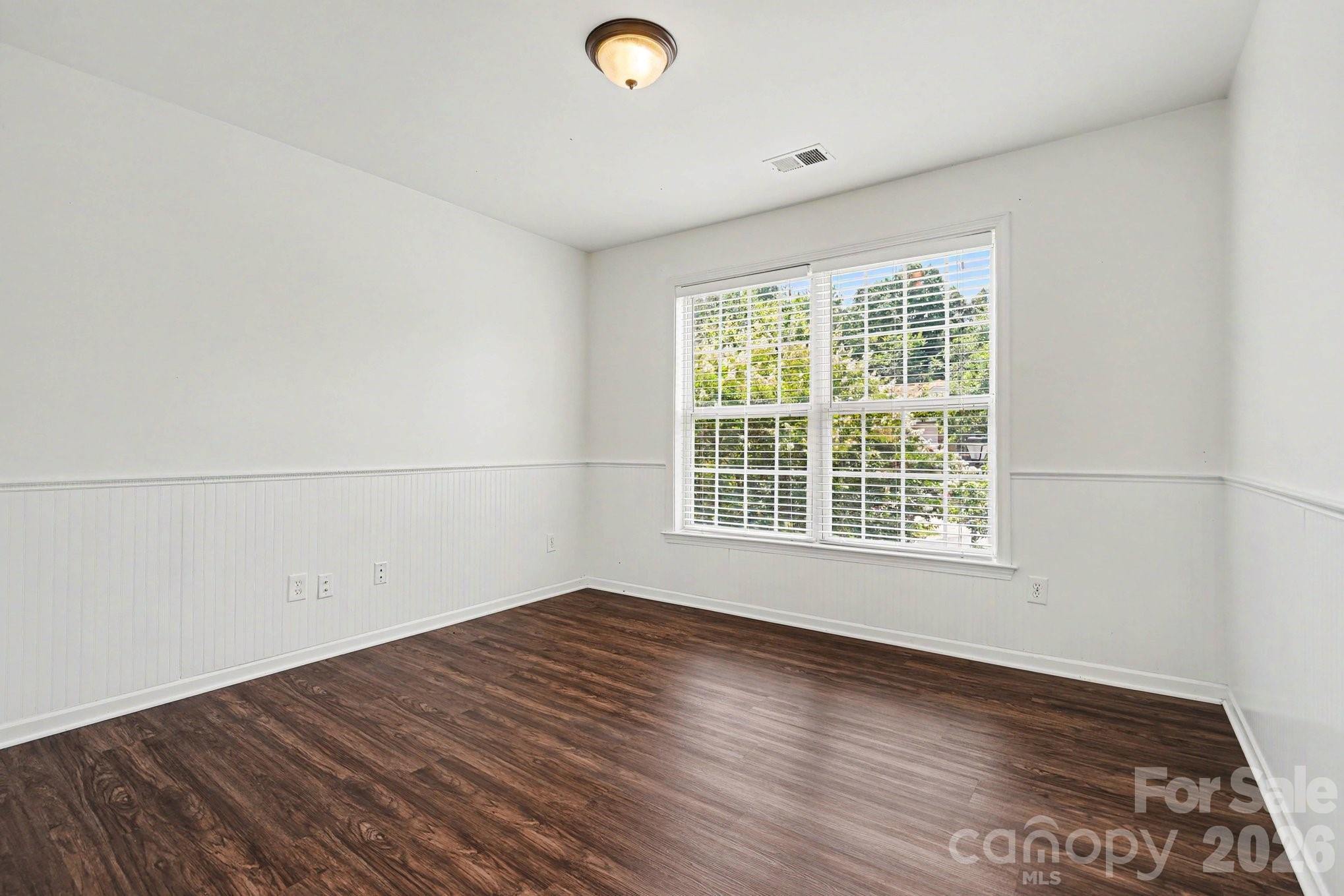 11310 Glenstone Court — Charlotte