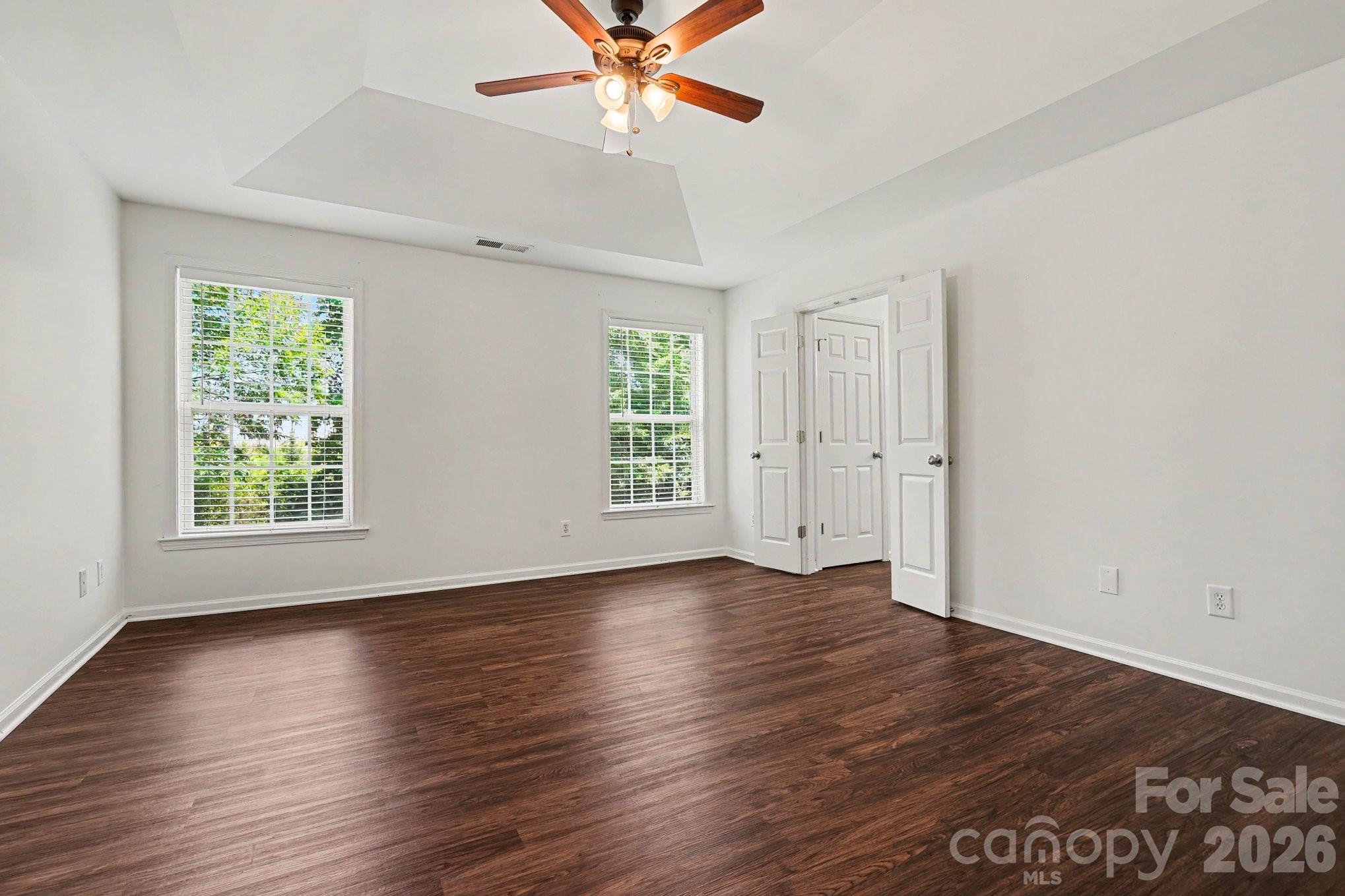 11310 Glenstone Court — Charlotte