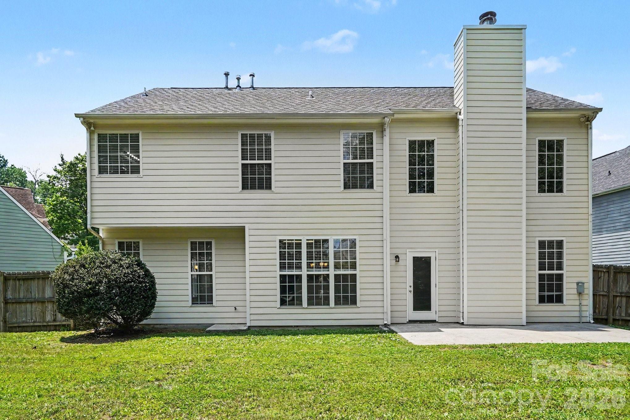 11310 Glenstone Court — Charlotte
