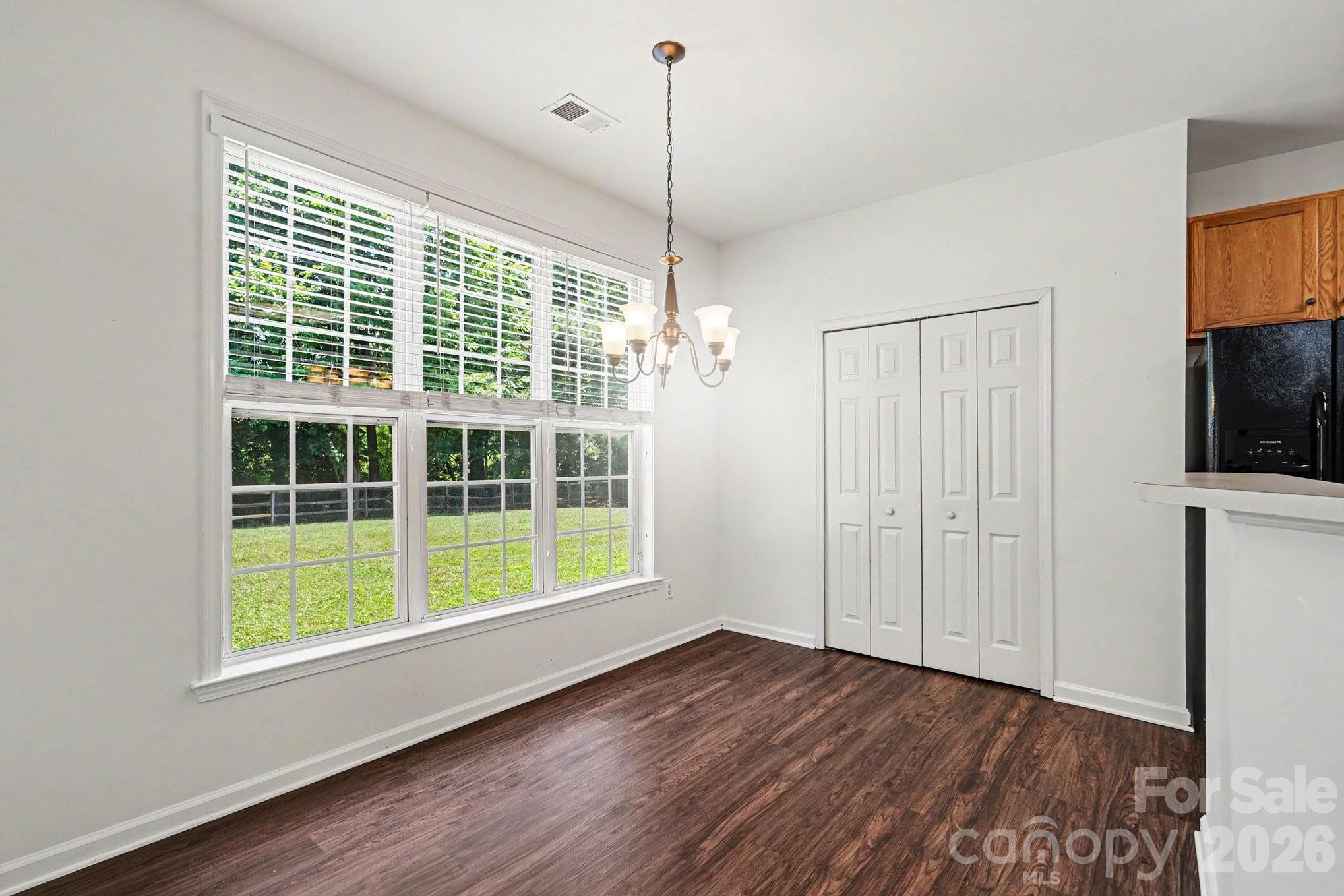 11310 Glenstone Court — Charlotte