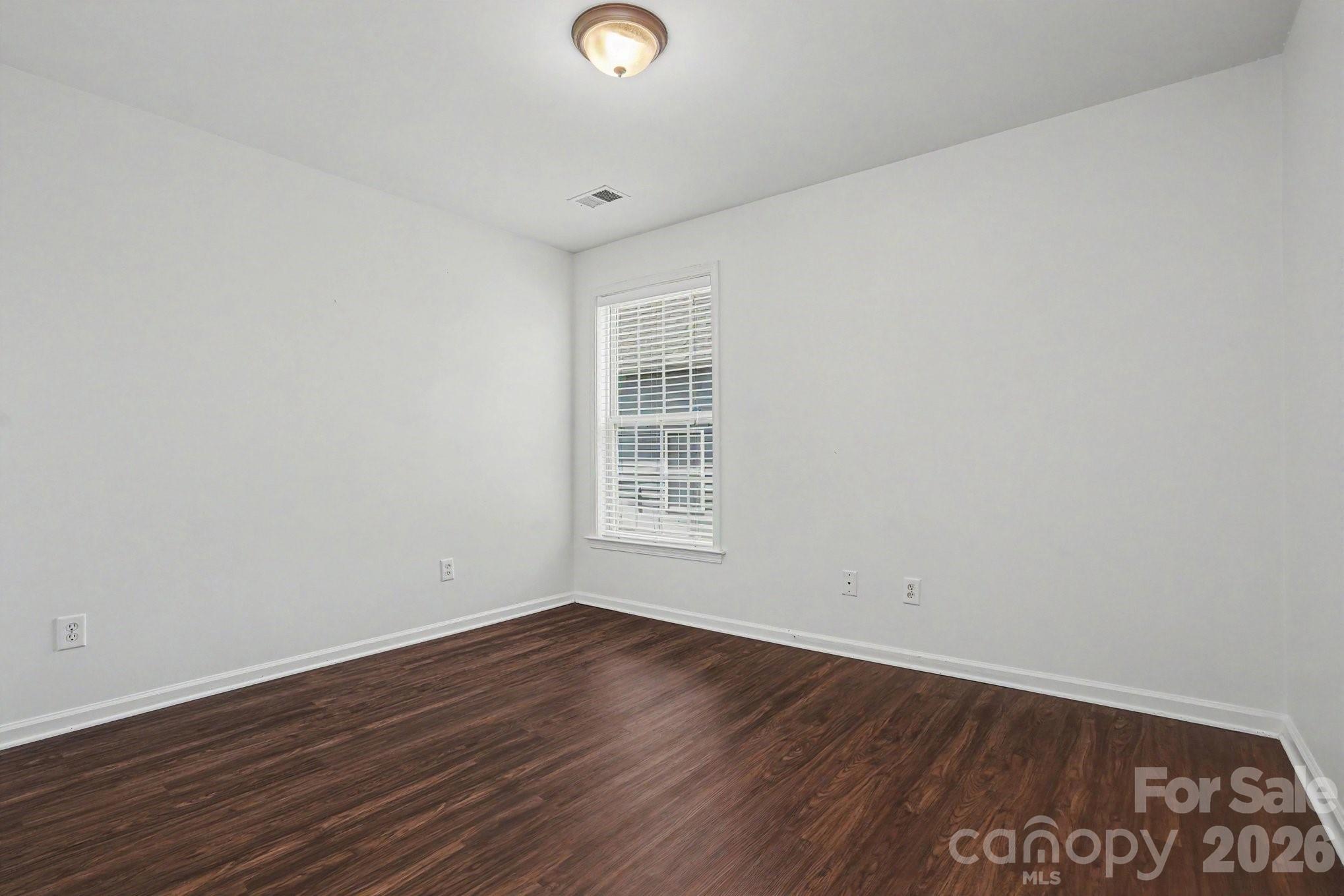 11310 Glenstone Court — Charlotte