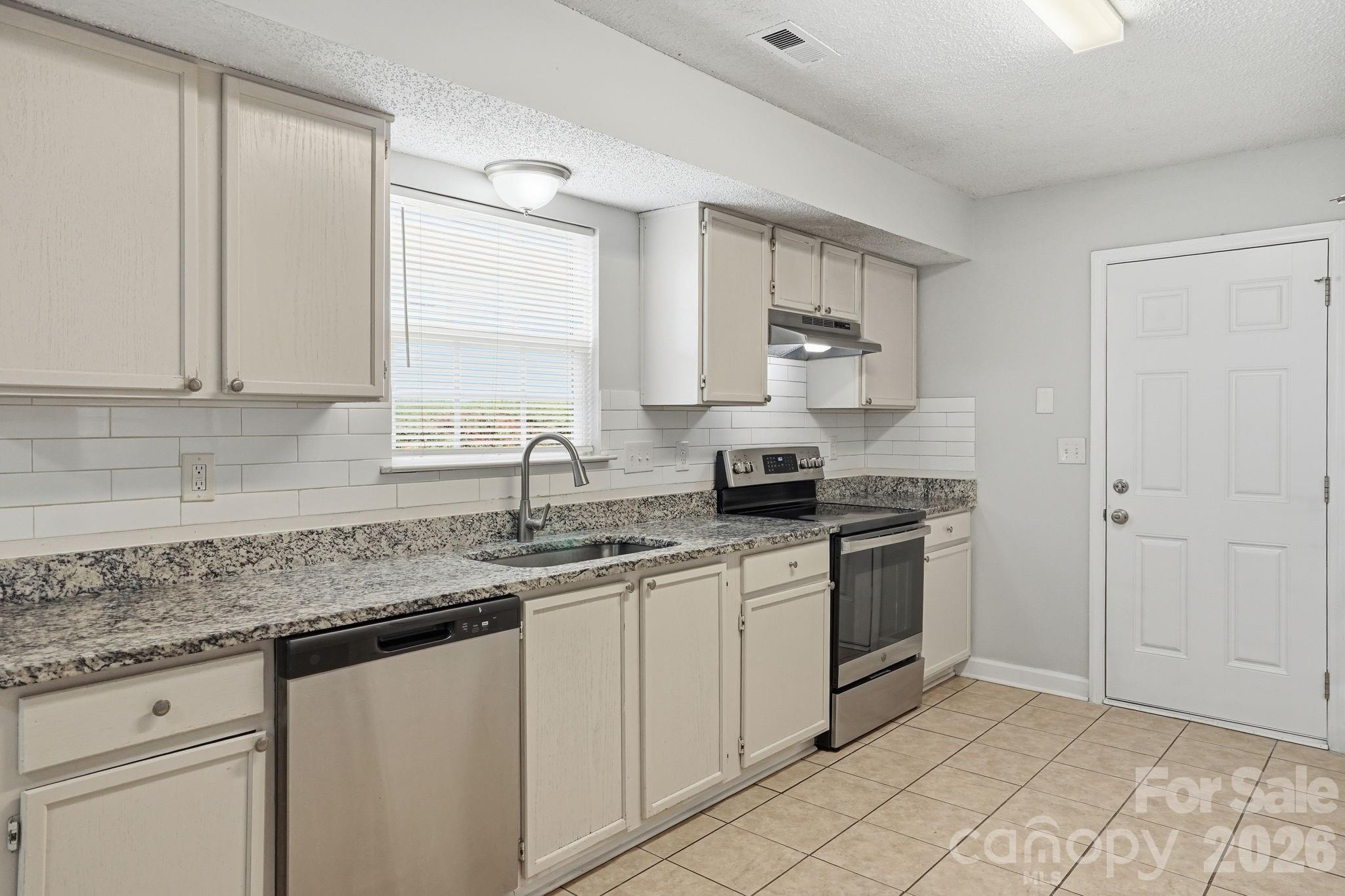 2314 Hope Valley Lane — Charlotte