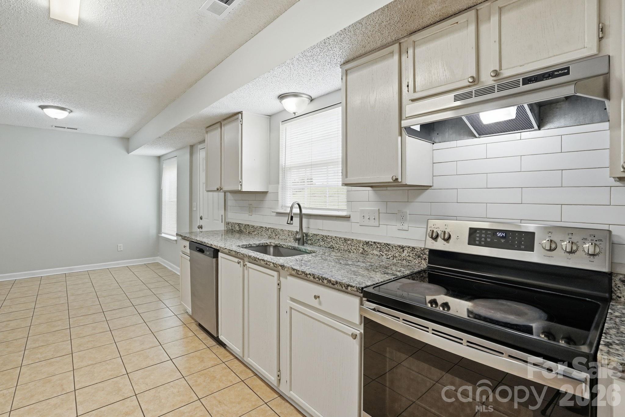 2314 Hope Valley Lane — Charlotte