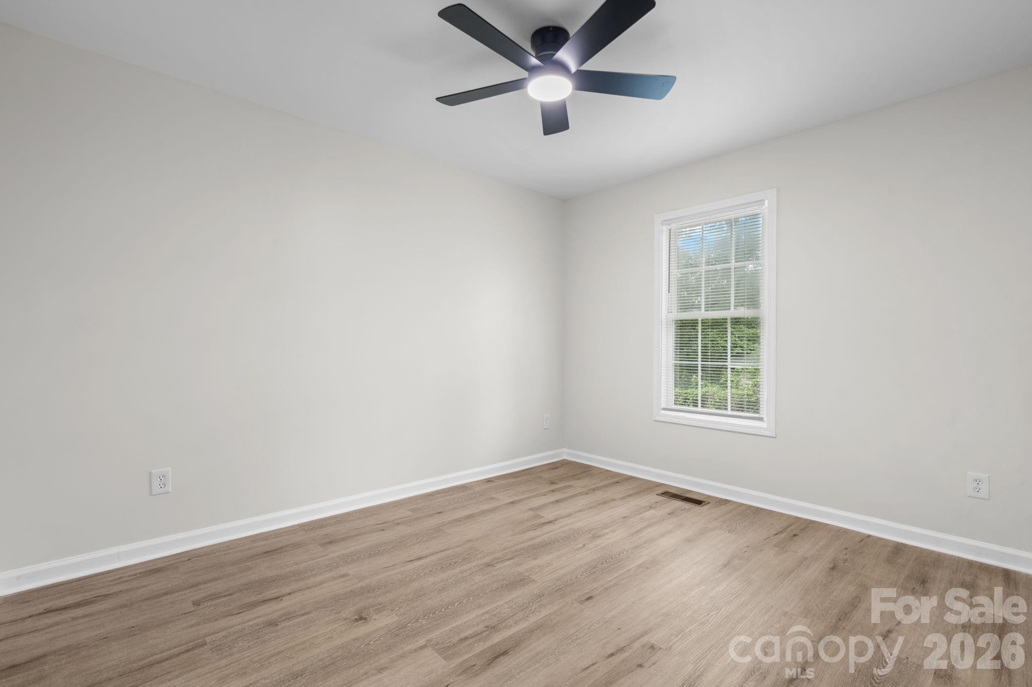 208 S B Avenue — Maiden