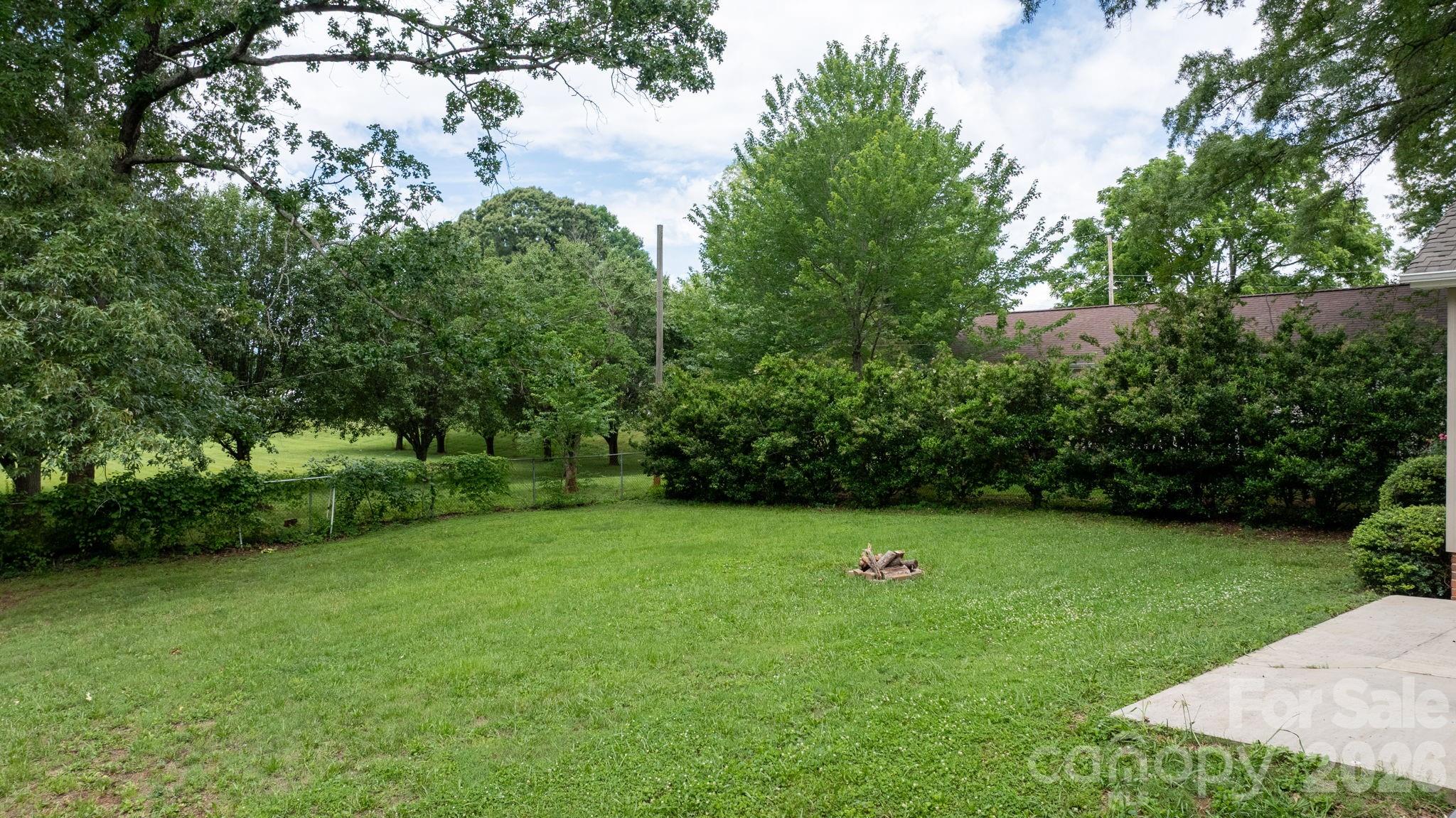 208 S B Avenue — Maiden
