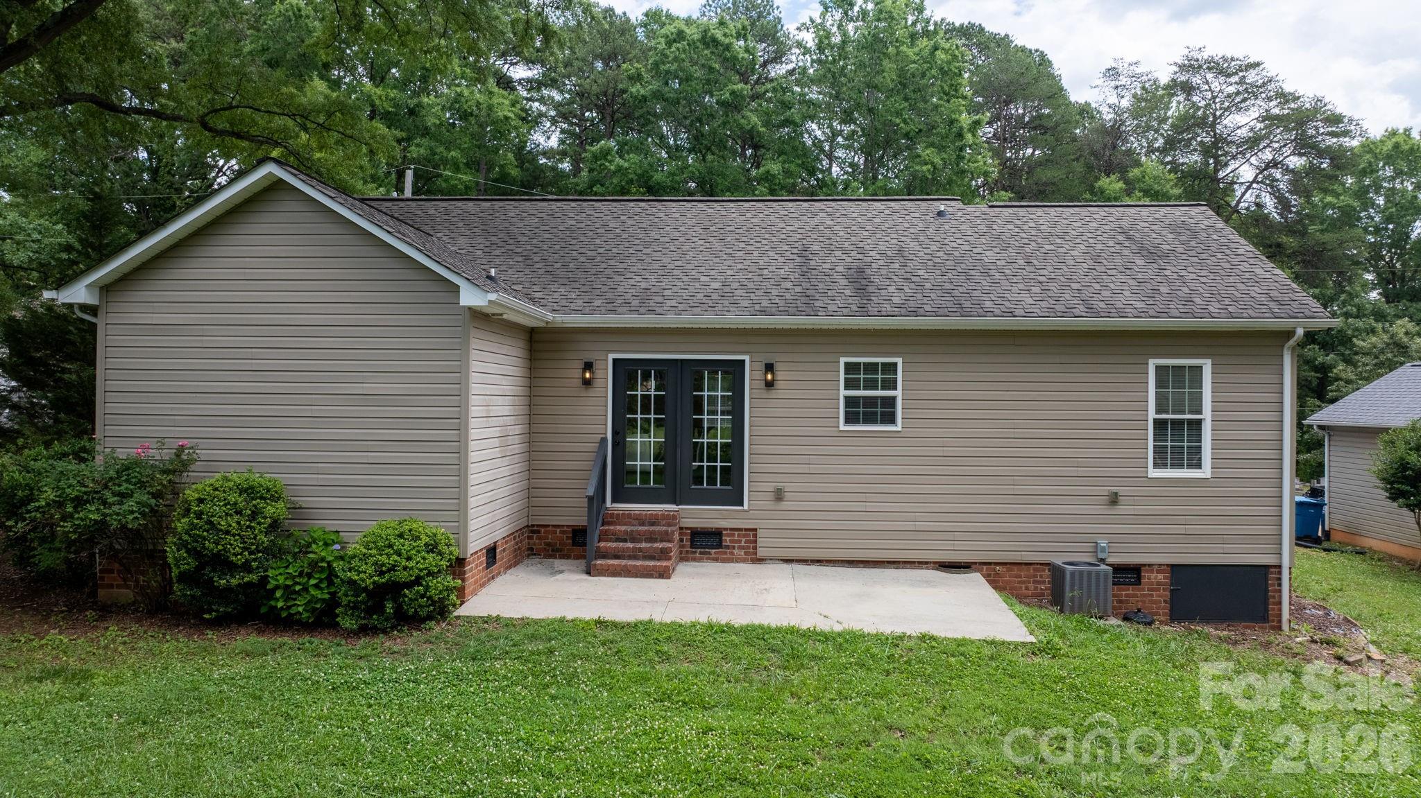 208 S B Avenue — Maiden