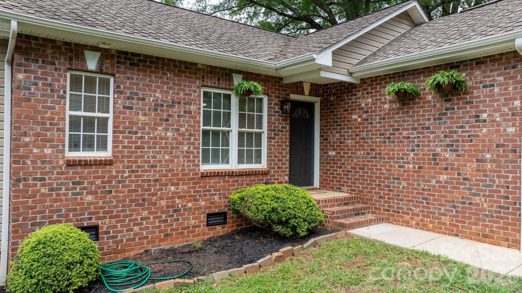 208 S B Avenue — Maiden