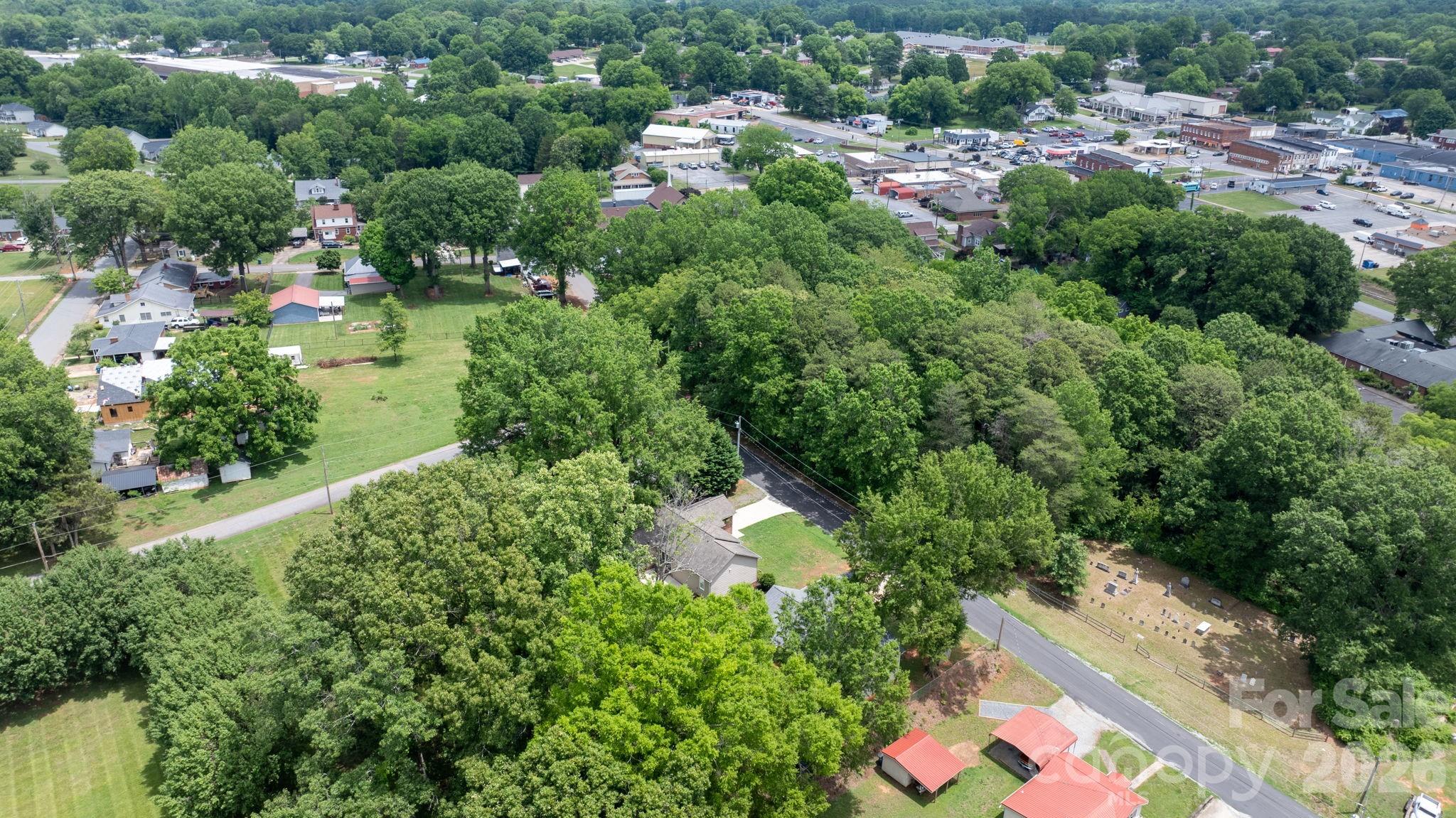 208 S B Avenue — Maiden