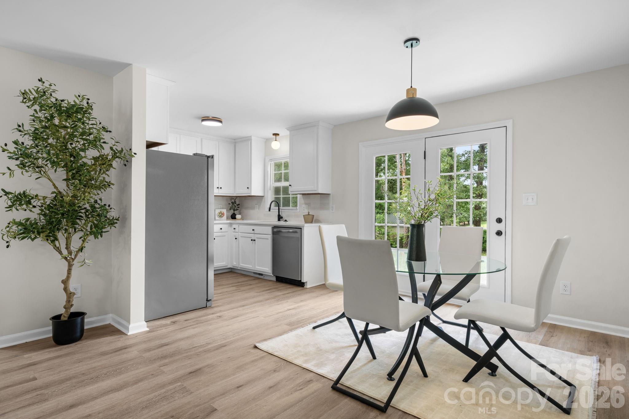 208 S B Avenue — Maiden