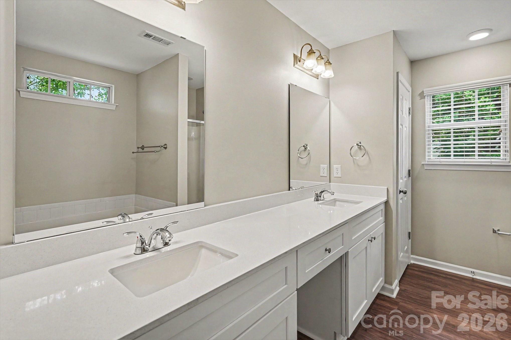 5615 Waverly Lynn Lane — Charlotte