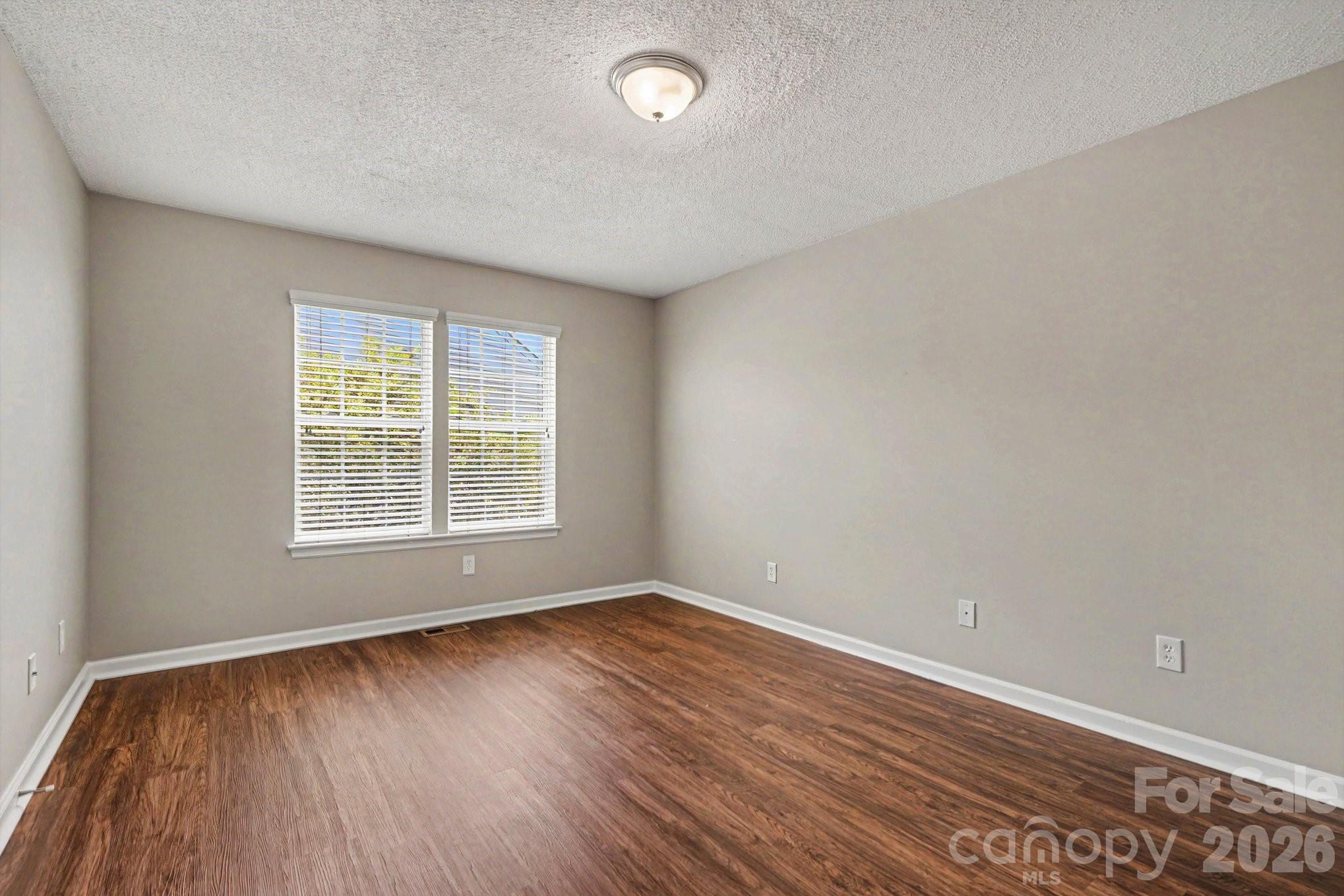 5615 Waverly Lynn Lane — Charlotte