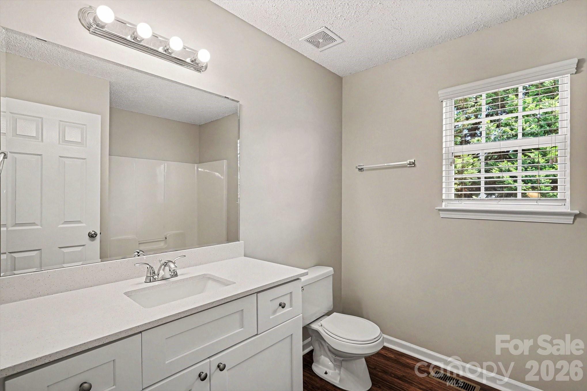5615 Waverly Lynn Lane — Charlotte