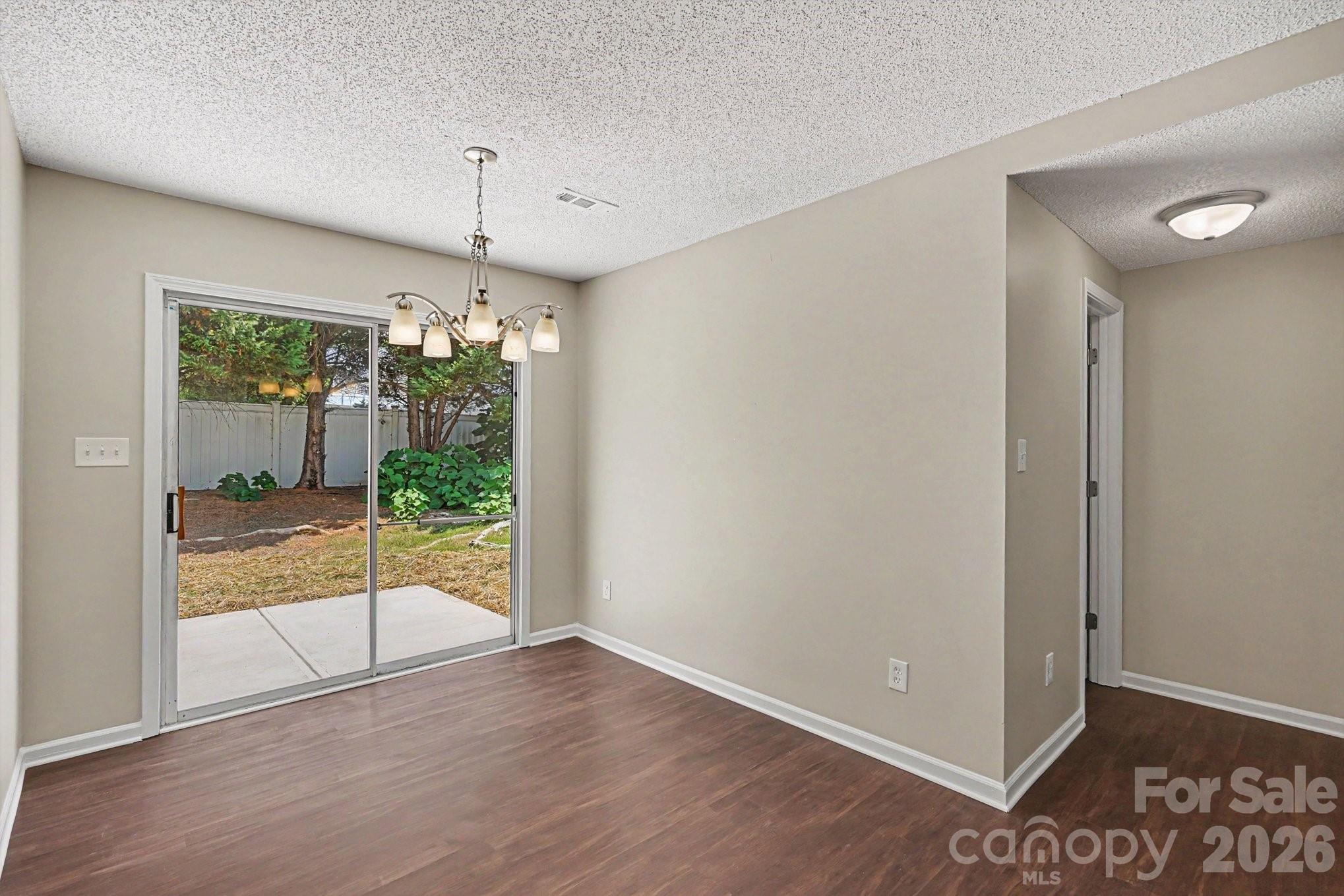 5615 Waverly Lynn Lane — Charlotte