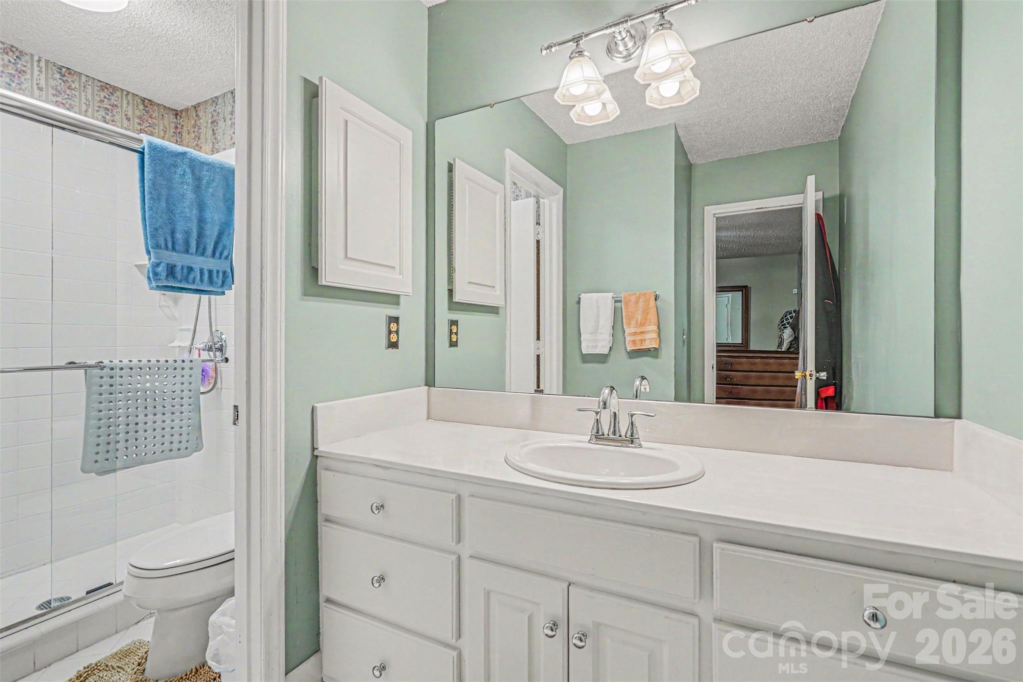 7944 Pawtuckett Road — Charlotte