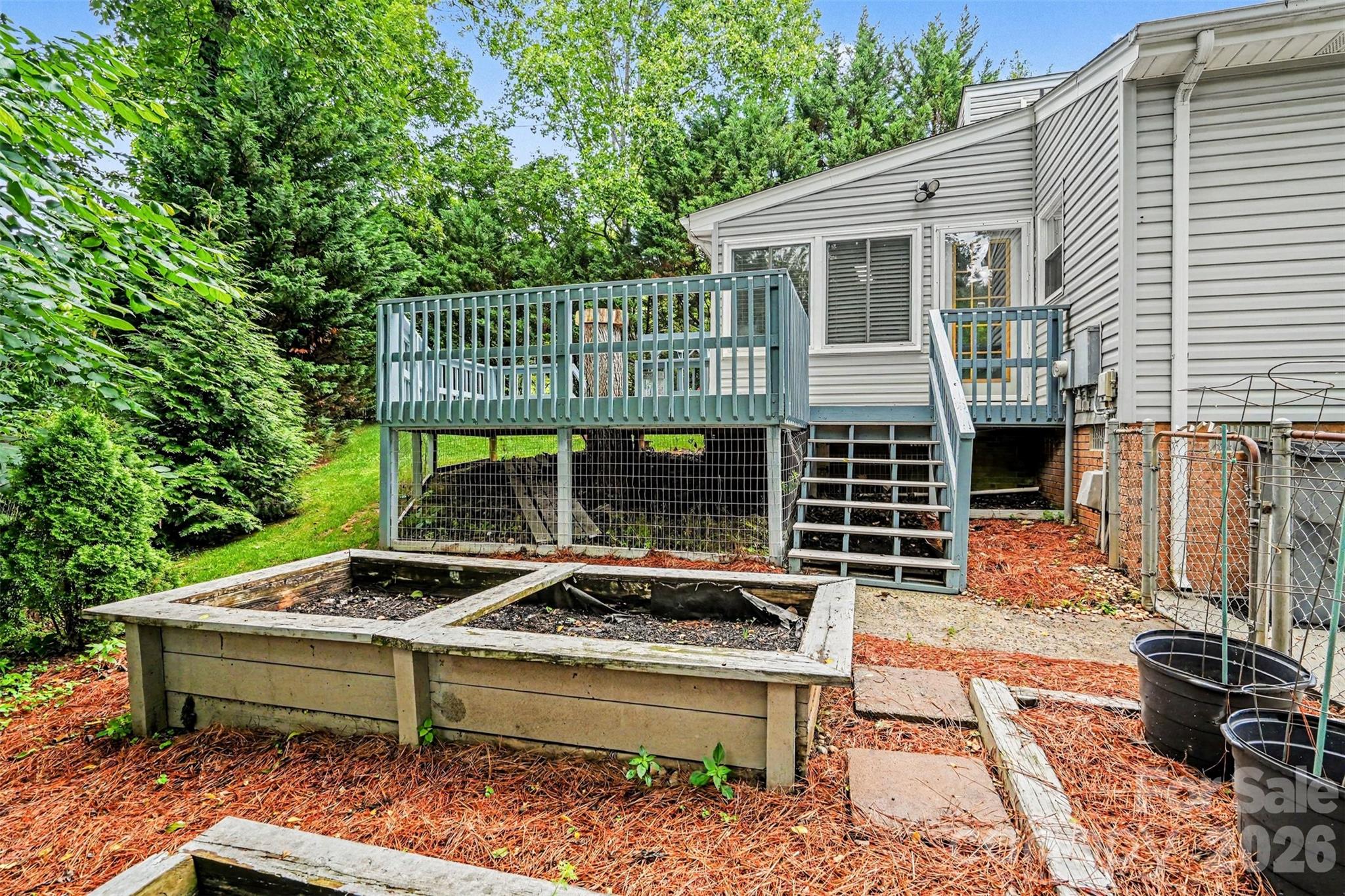 7944 Pawtuckett Road — Charlotte