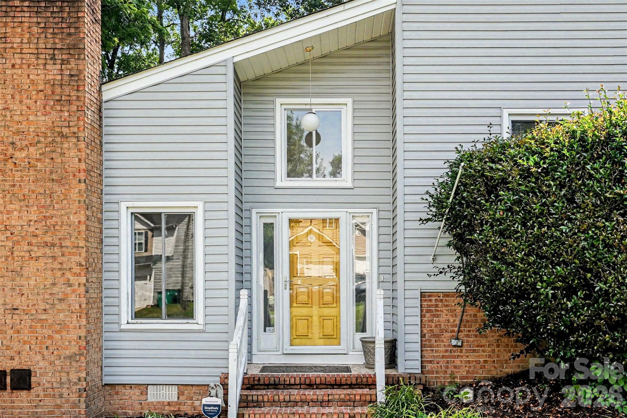 7944 Pawtuckett Road — Charlotte