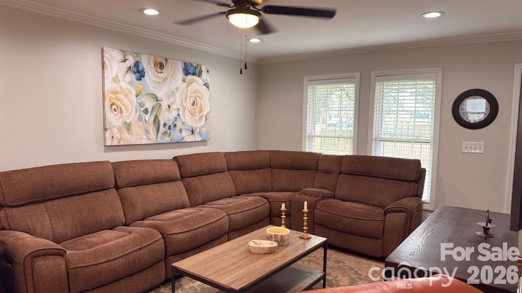 210 W Church Street — Cherryville